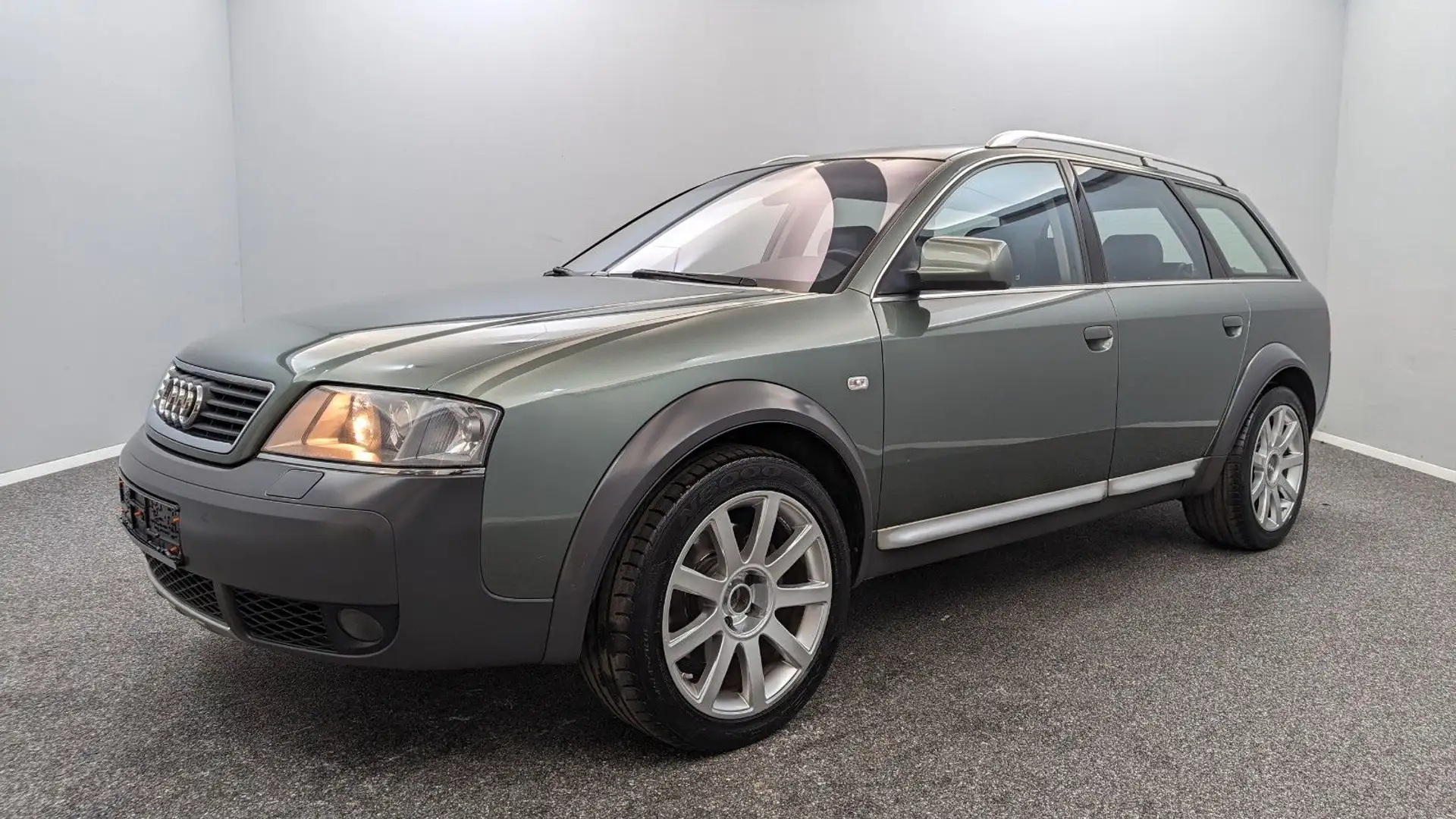 Audi A6 allroad 2.5TDI q Tip*2.Hand*Scheckheft*MEGAVO Grün - 1