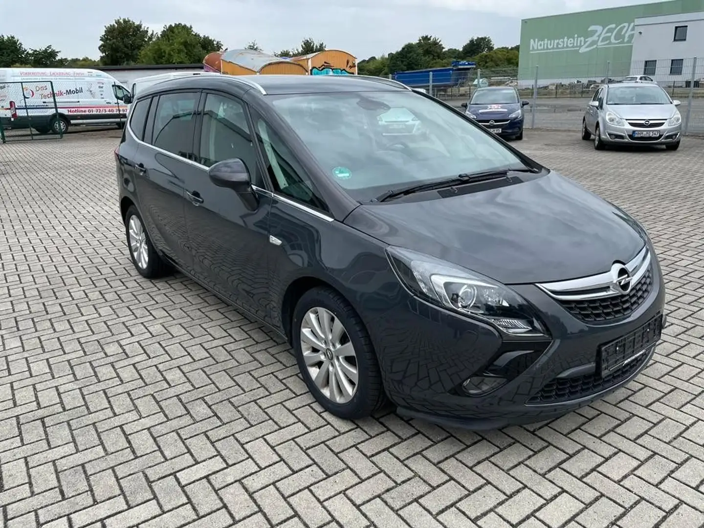 Opel Zafira C Tourer Innovation Grau - 2