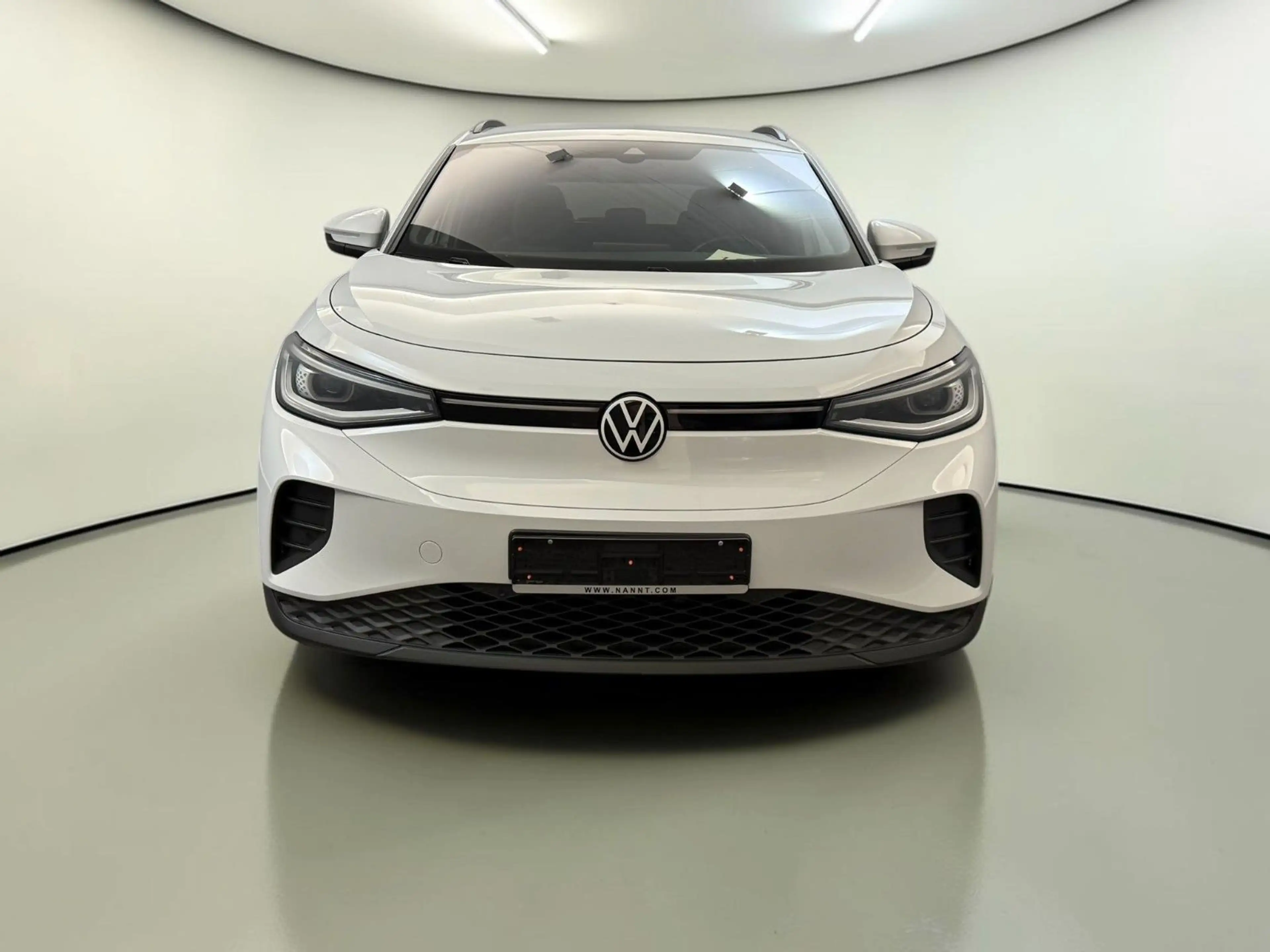 Volkswagen ID.4 Pro 4M 82KWH 195KW ACC*AHK*WÄRMEPUMPE*LED — photo 2