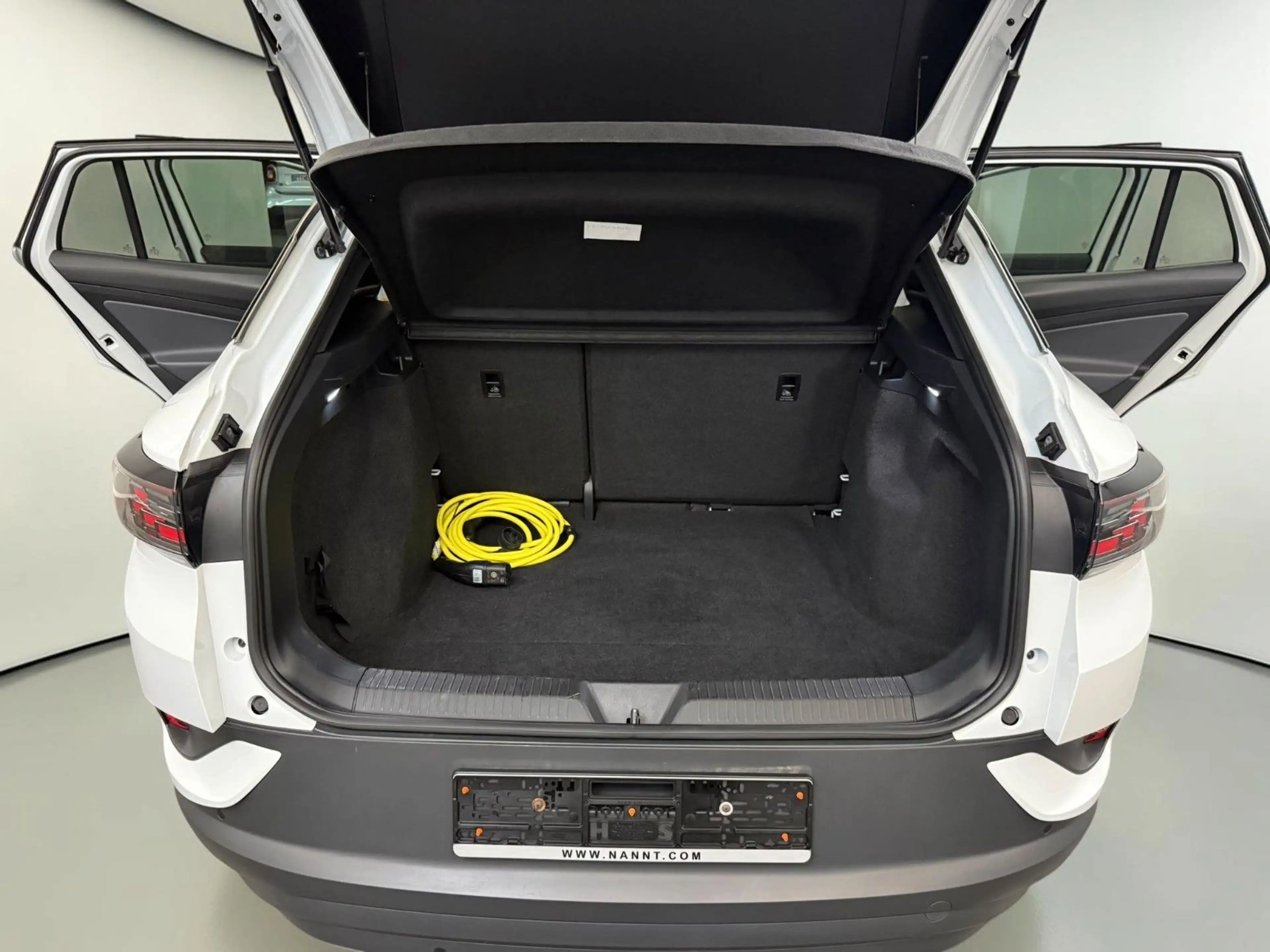 Volkswagen ID.4 Pro 4M 82KWH 195KW ACC*AHK*WÄRMEPUMPE*LED — photo 15