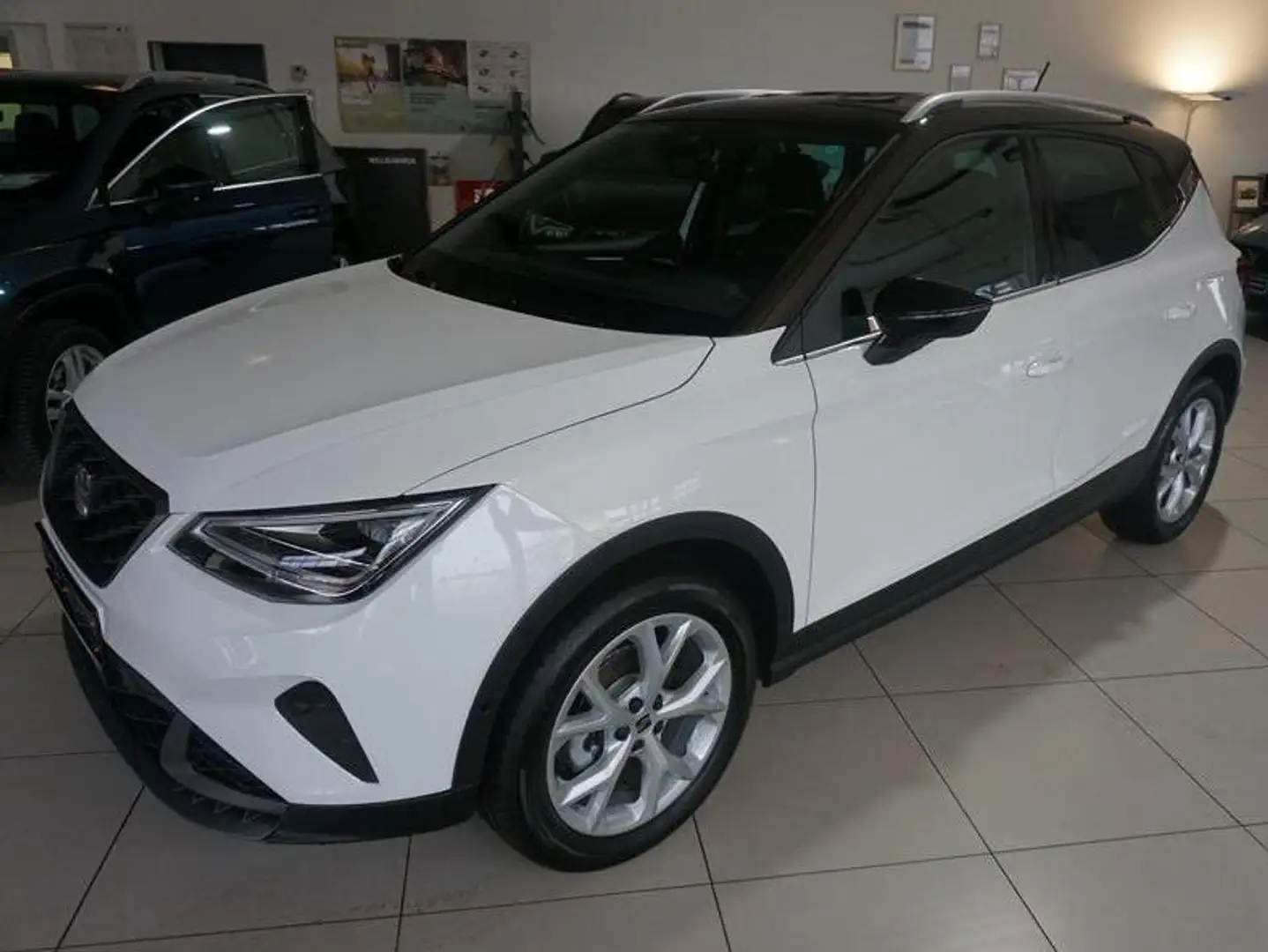 SEAT Arona FR  1,0 TSI DSG 4 Jahre Garantie Weiß - 2