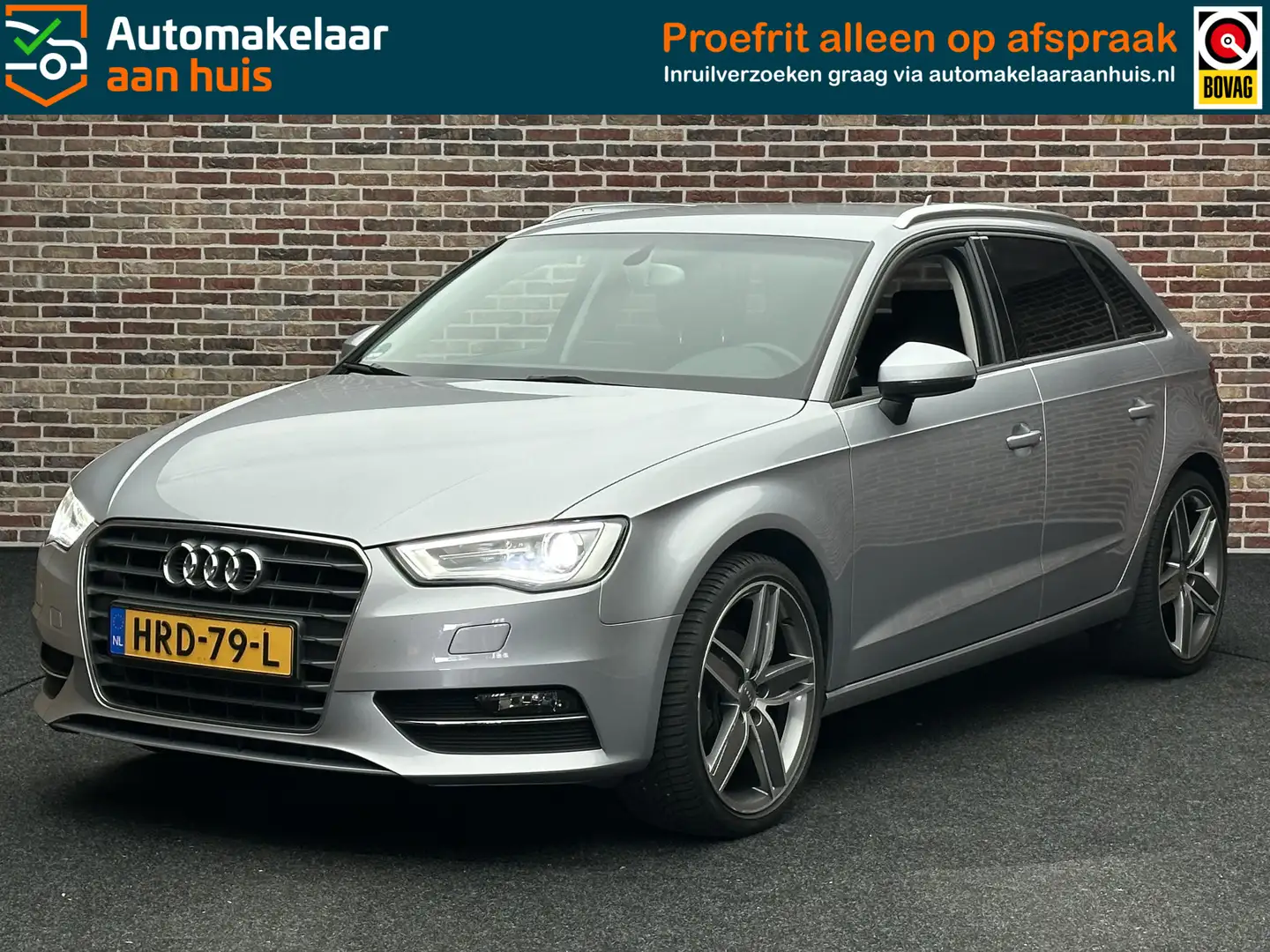 Audi A3 Sportback 1.2 TFSI Ambiente Pro Line Xenon Stoelve Grijs - 1