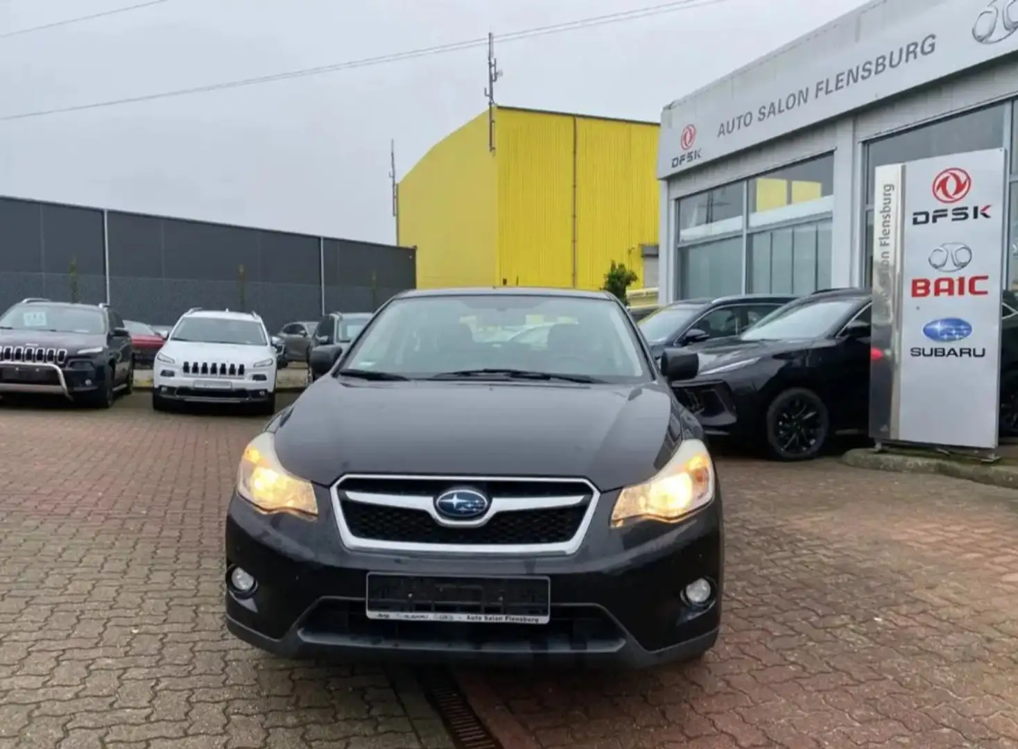 Subaru XV 2.0D*Allrad*Sitzheizung*PDC Vorne+Hinten *Klima* Schwarz - 2