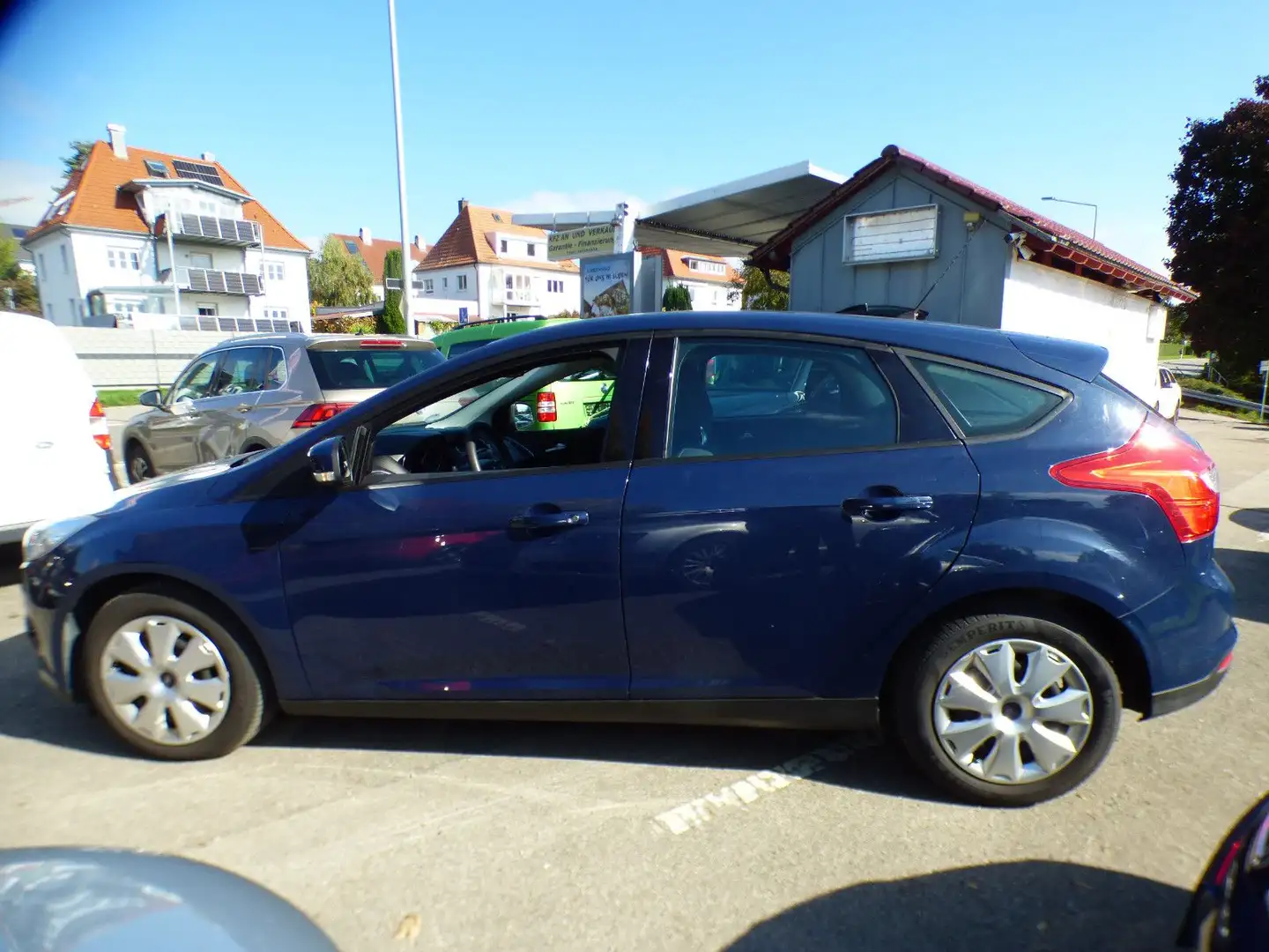 Ford Focus Lim. Trend *KLIMA*HU:04/27* Blau - 2