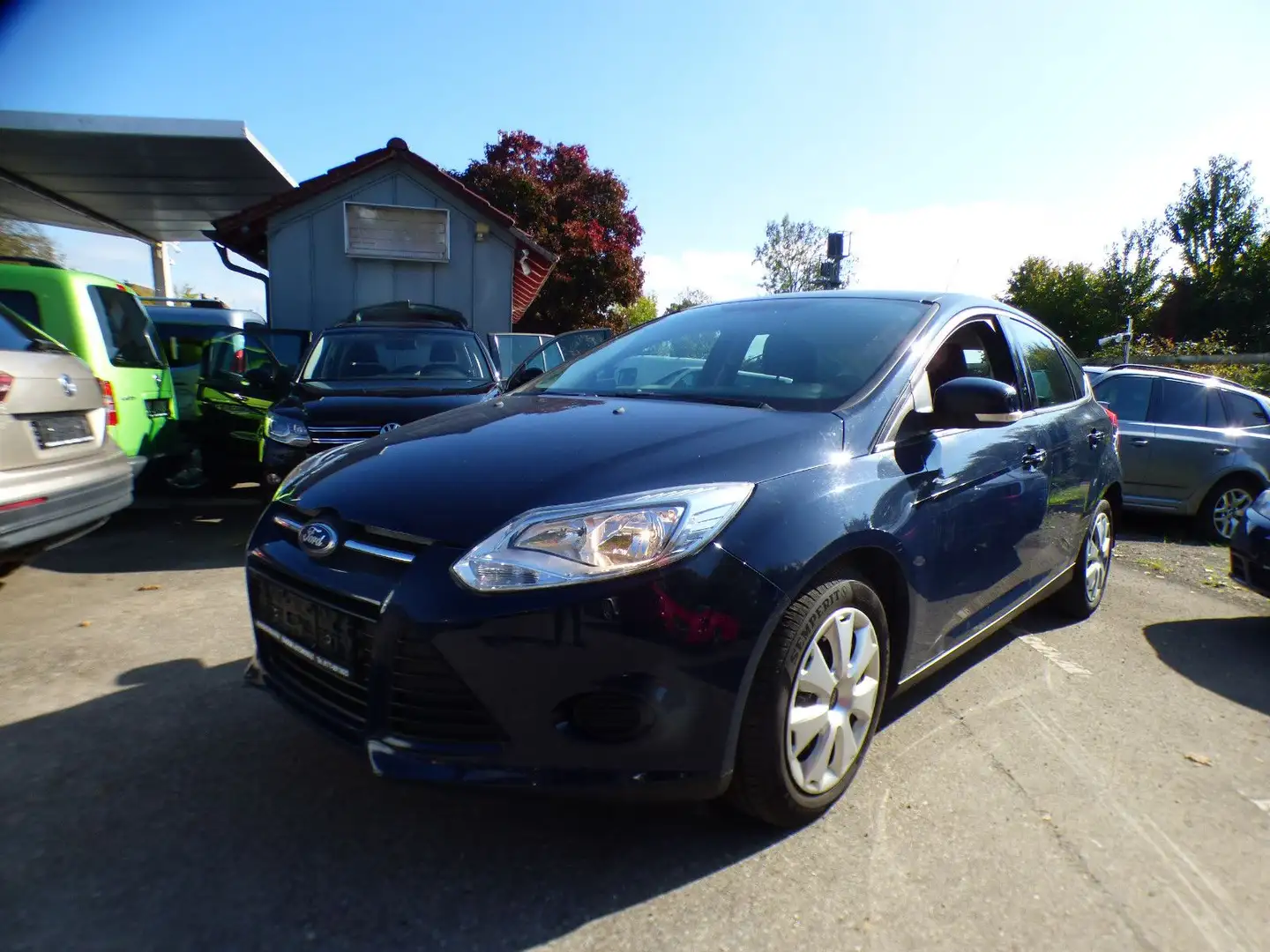 Ford Focus Lim. Trend *KLIMA*HU:04/27* Blau - 1