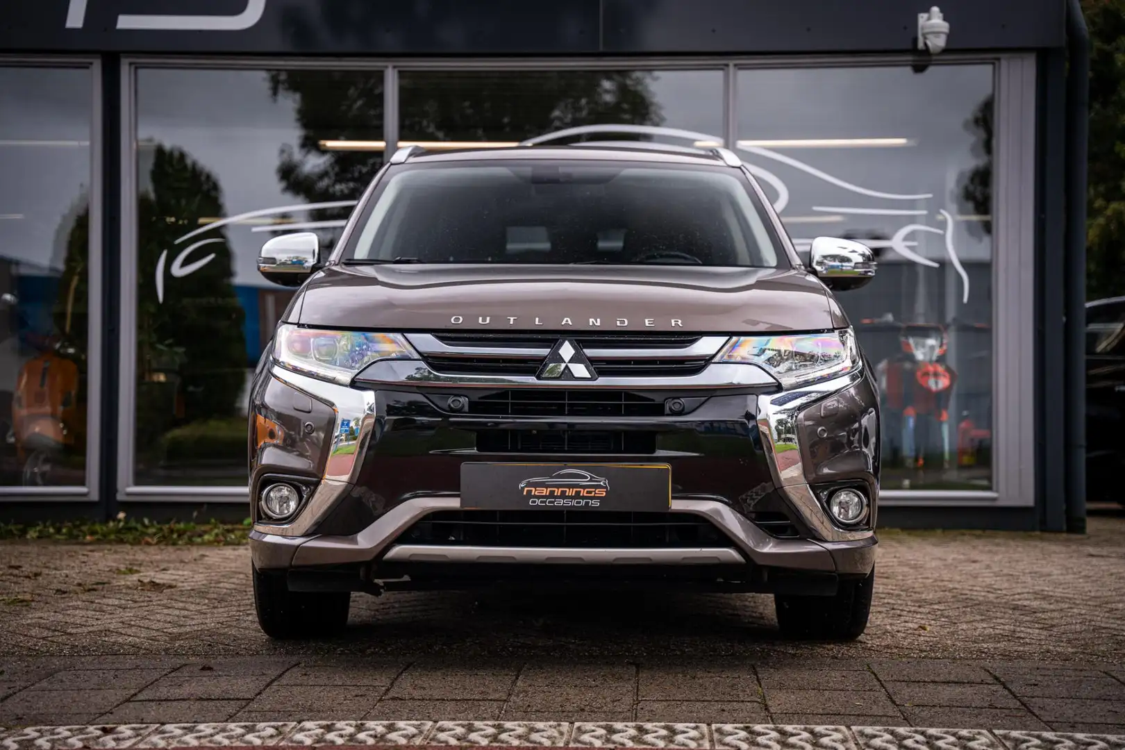 Mitsubishi Outlander 2.0 PHEV instyle+|Adaptive Cruise|Massage|360 Cam| Bruin - 2