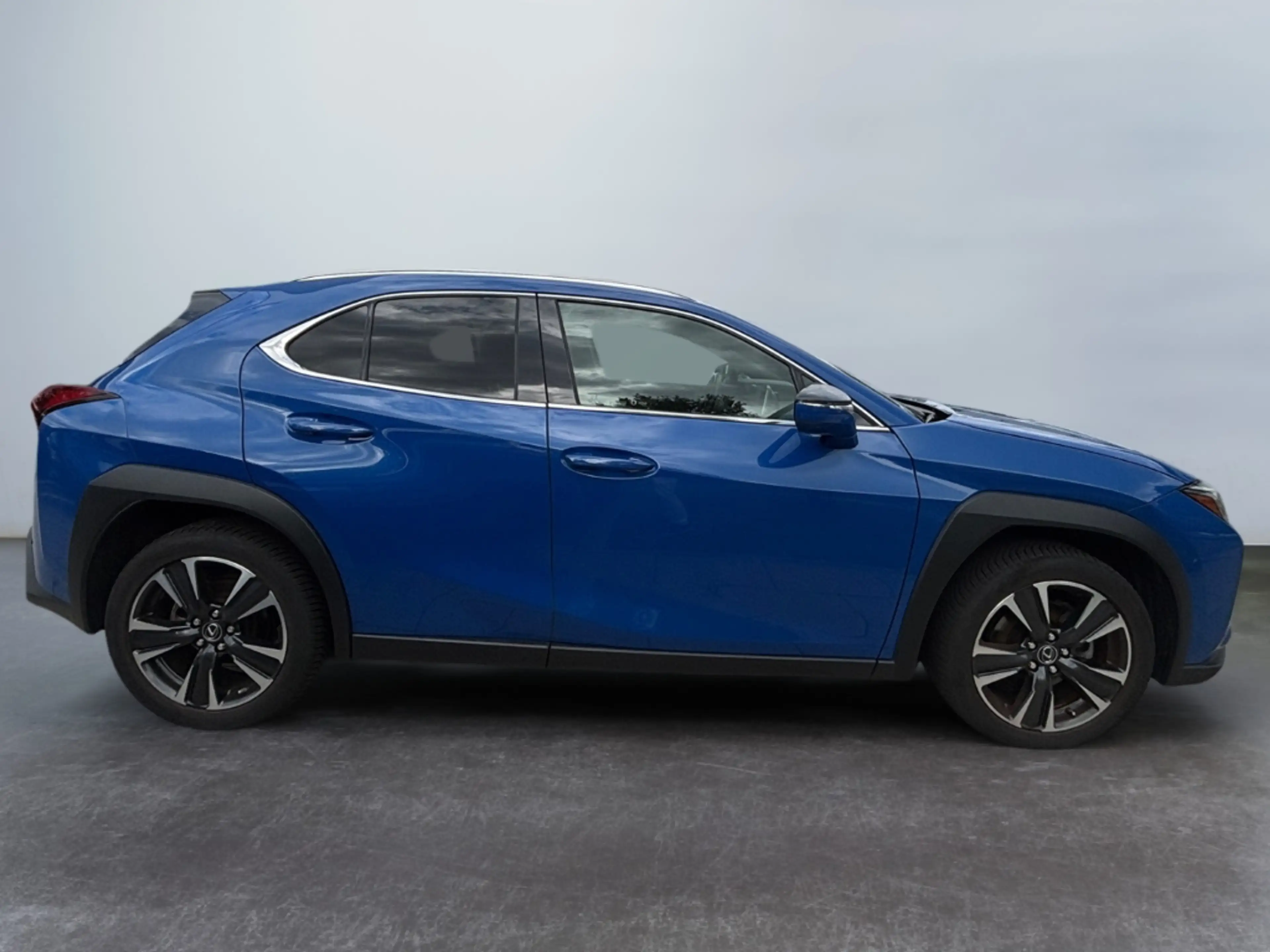 Lexus UX 250h Style *LED*Velours*SmartKey*PDC v&h*SHZ* — photo 10