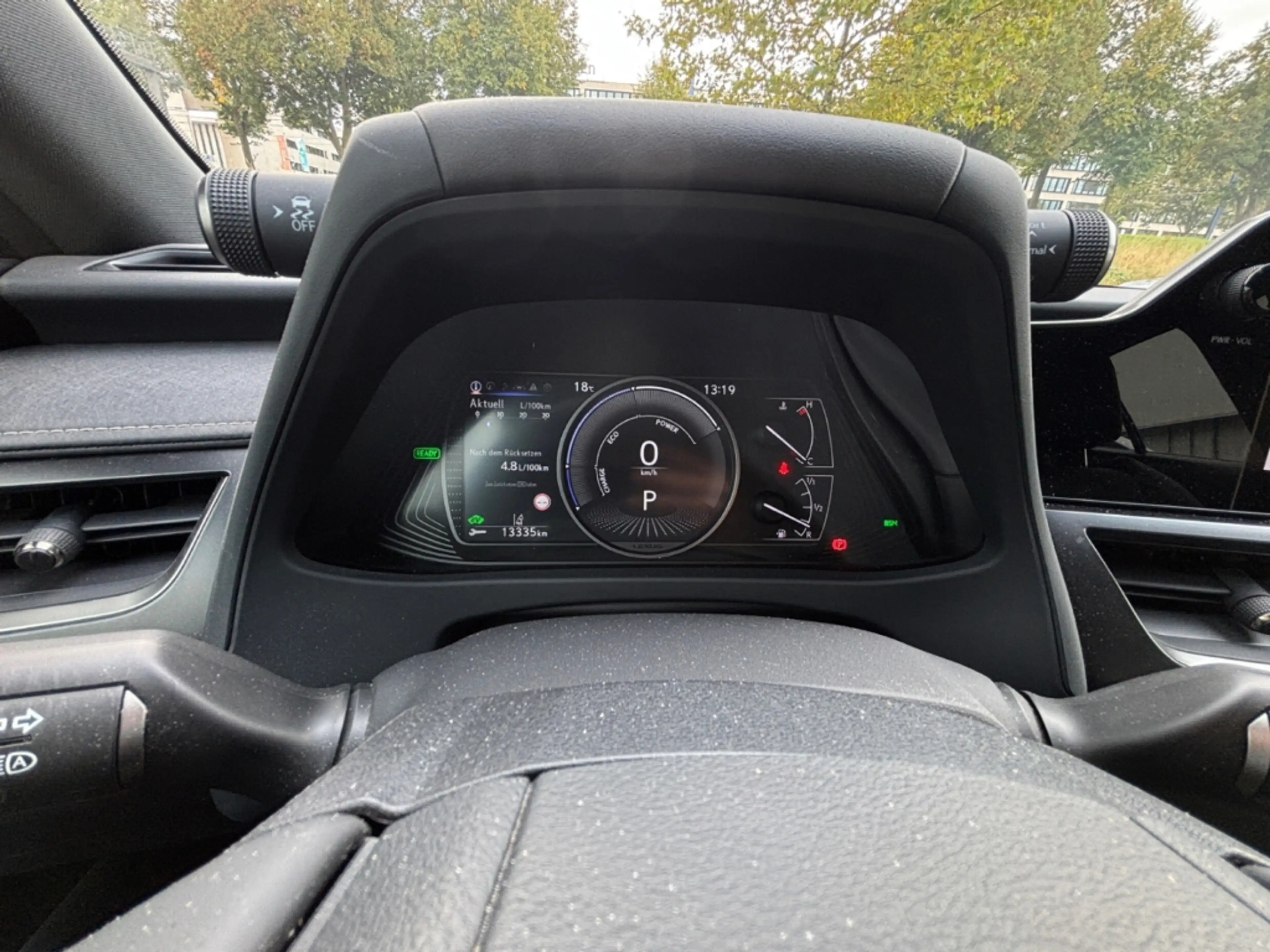 Lexus UX 250h Style *LED*Velours*SmartKey*PDC v&h*SHZ* — photo 14