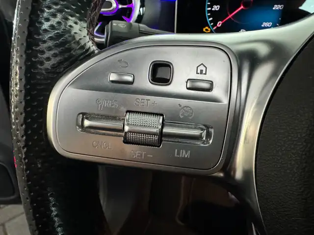 Mercedes-Benz CLA view 13