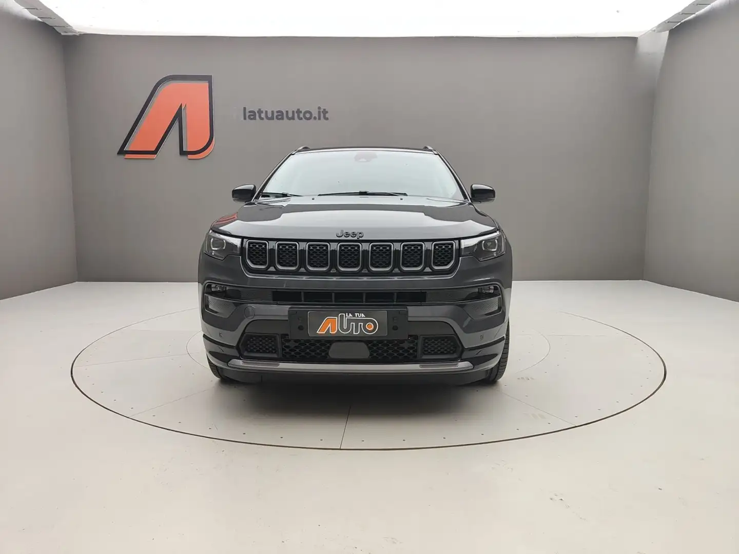 Jeep Compass 1.5 T4 130CV HYBRID SUMMIT DCT7 Zwart - 2
