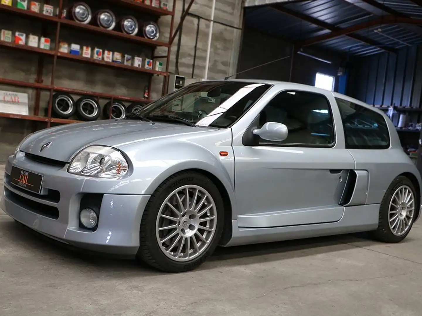Renault Clio Clio 2.9i V6 Gris - 2