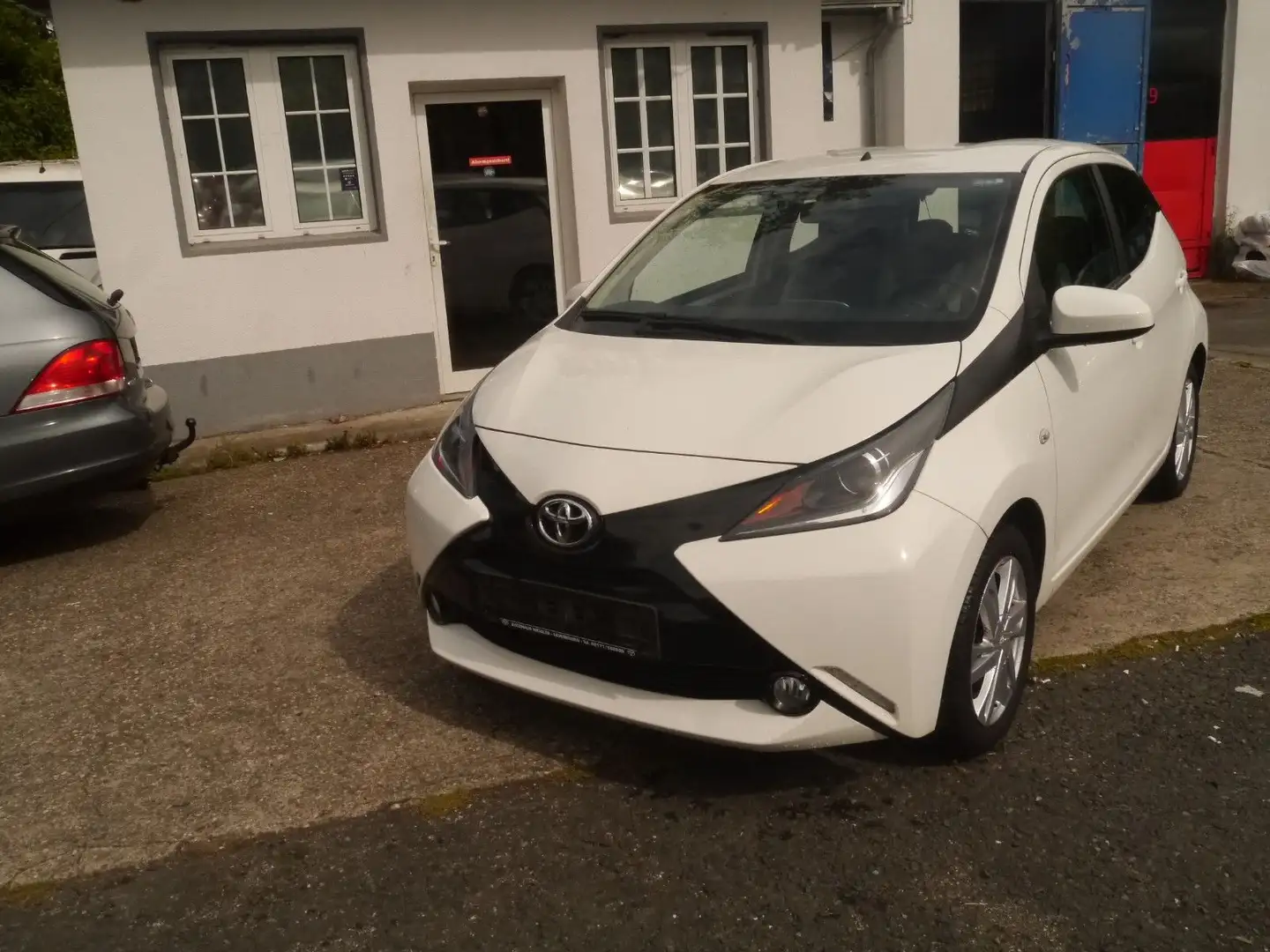 Toyota Aygo AYGO x-play touch Klimaanlage/rückfahrkamer Blanc - 1