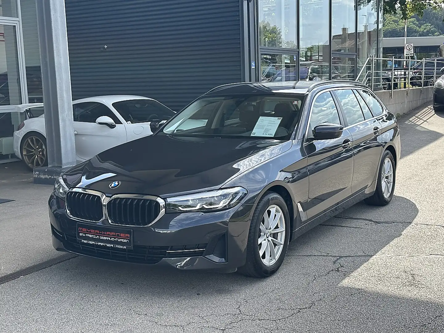 BMW 520 d Touring xDrive Aut. Kamera, Sitzheizung, Klim... Grau - 1