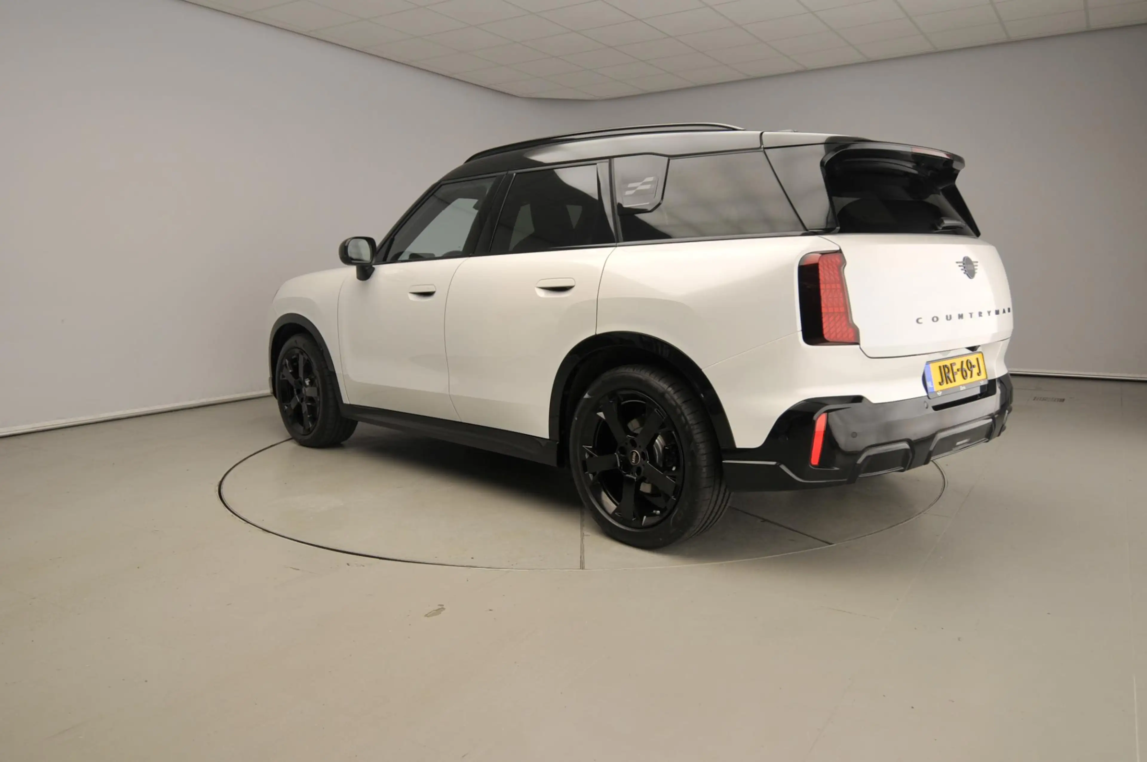 MINI John Cooper Works Countryman 1.5 C | LED | HUD | Panoramadak | Trekhaak | Stoel — photo 2