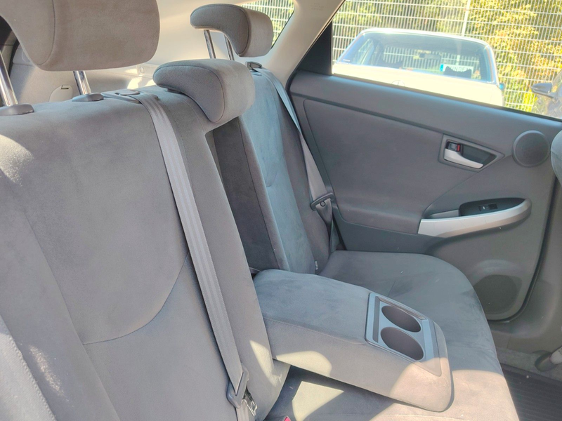 Toyota Prius Life / Klimaanlage / — photo 10
