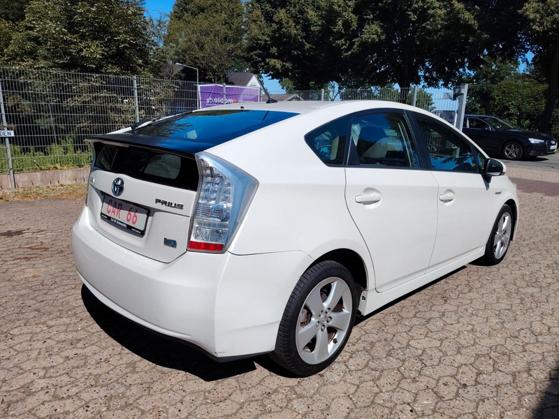 Toyota Prius Life / Klimaanlage / — photo 4