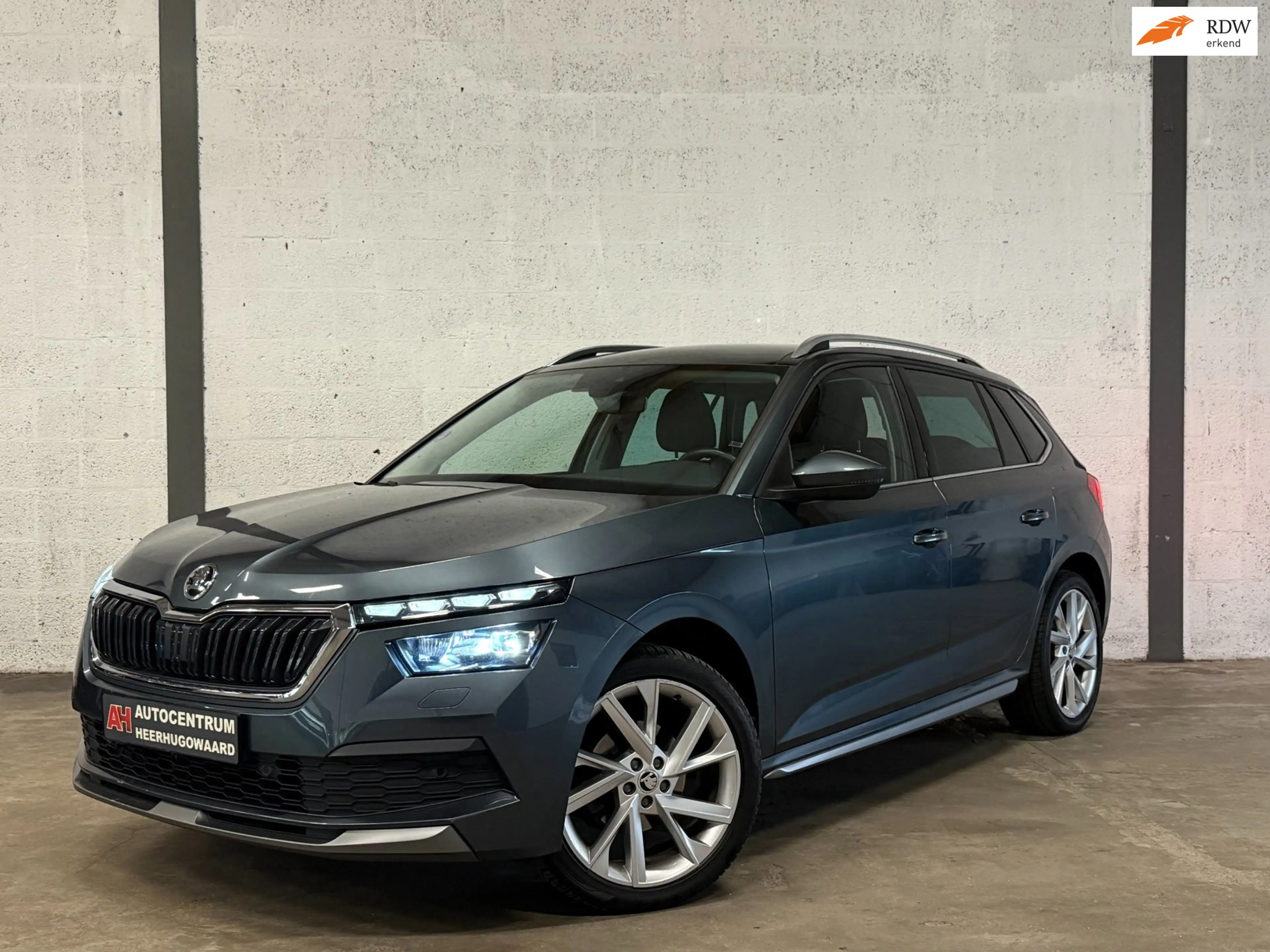 Skoda Kamiq 1.0 TSI Sport Business Automaat|Pano|LED|Cruise|De