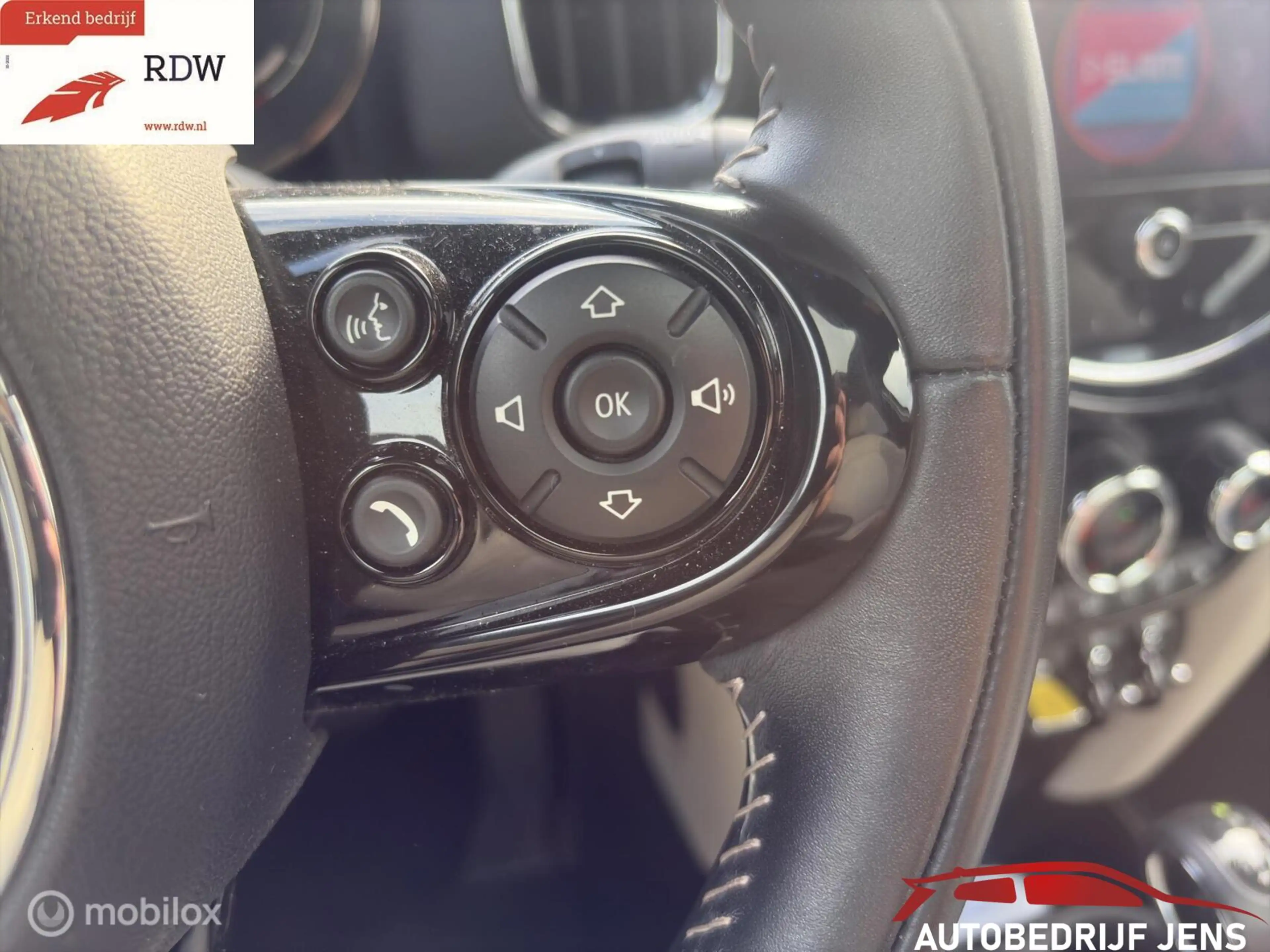 MINI Cooper SE Countryman 1.5 ALL4 Chili — photo 8