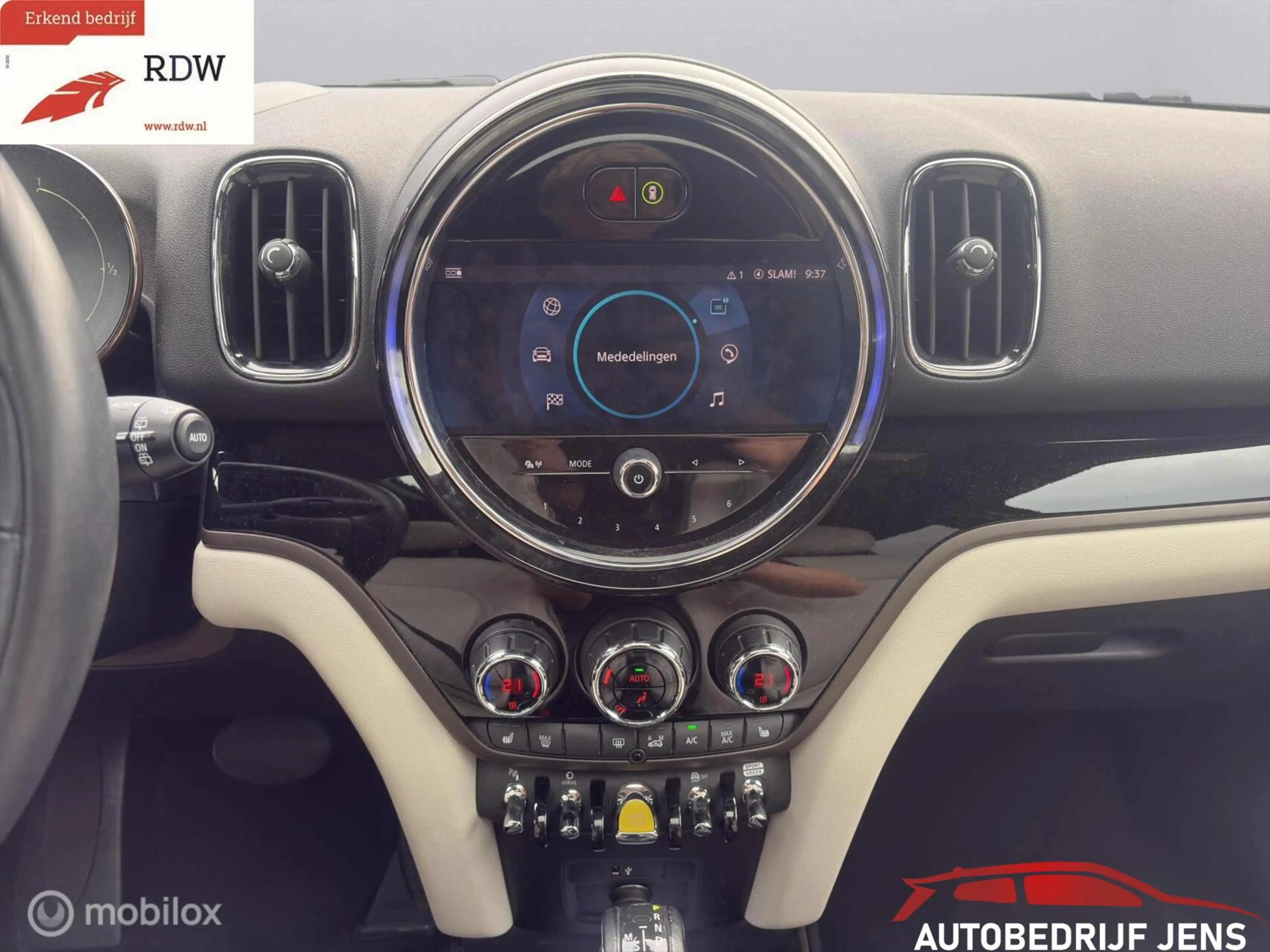 MINI Cooper SE Countryman 1.5 ALL4 Chili — photo 14
