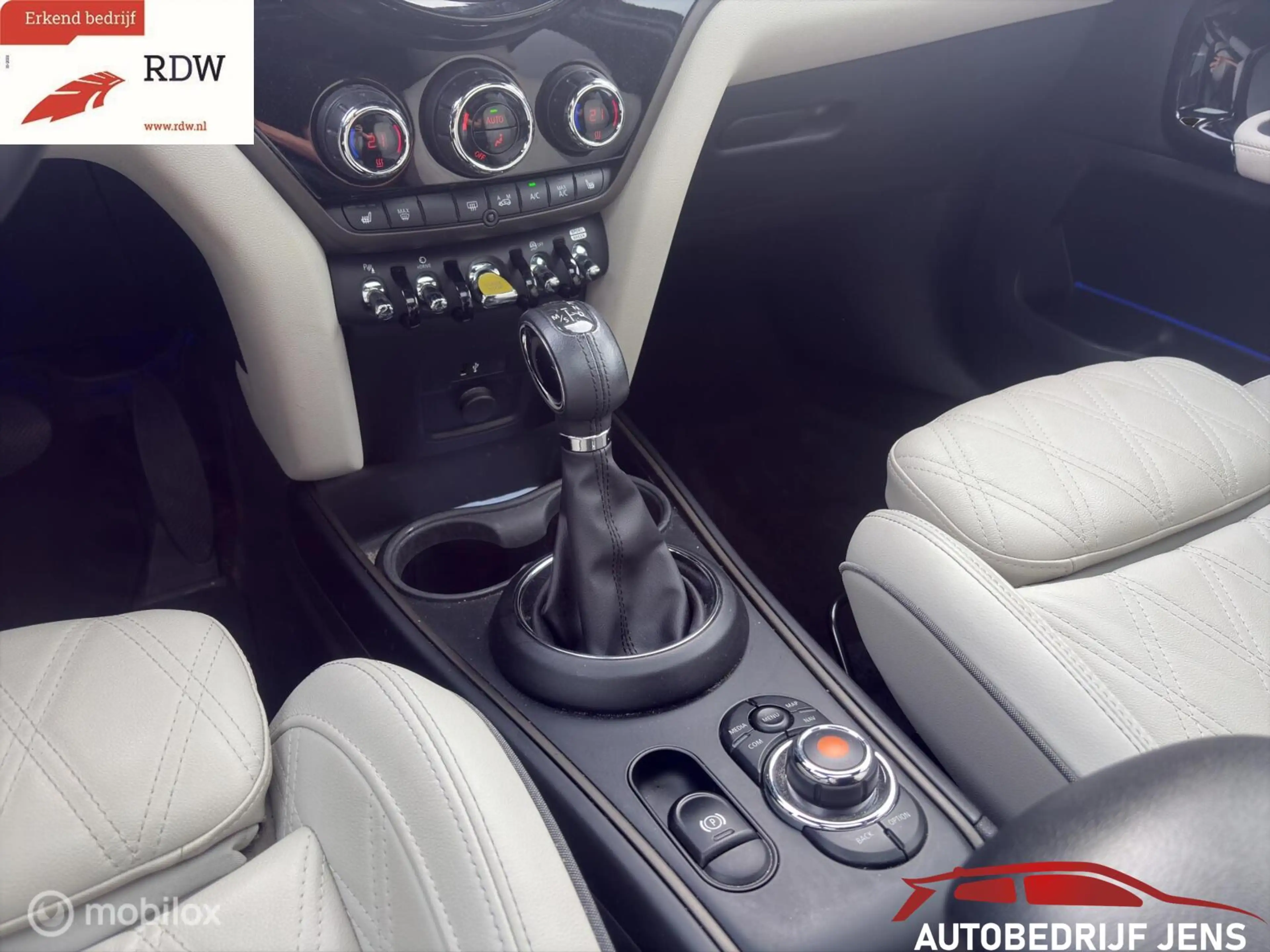 MINI Cooper SE Countryman 1.5 ALL4 Chili — photo 15