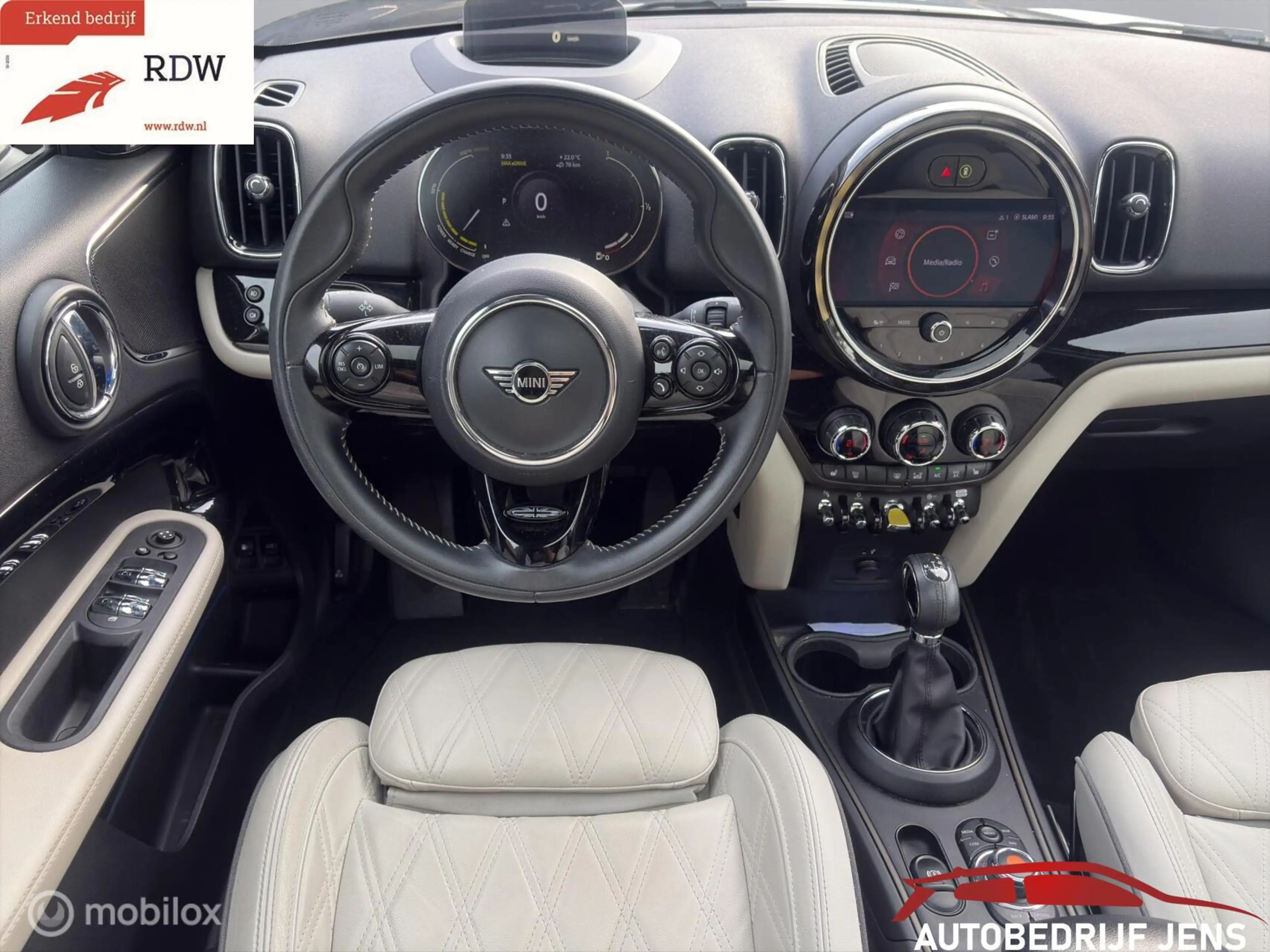 MINI Cooper SE Countryman 1.5 ALL4 Chili — photo 6