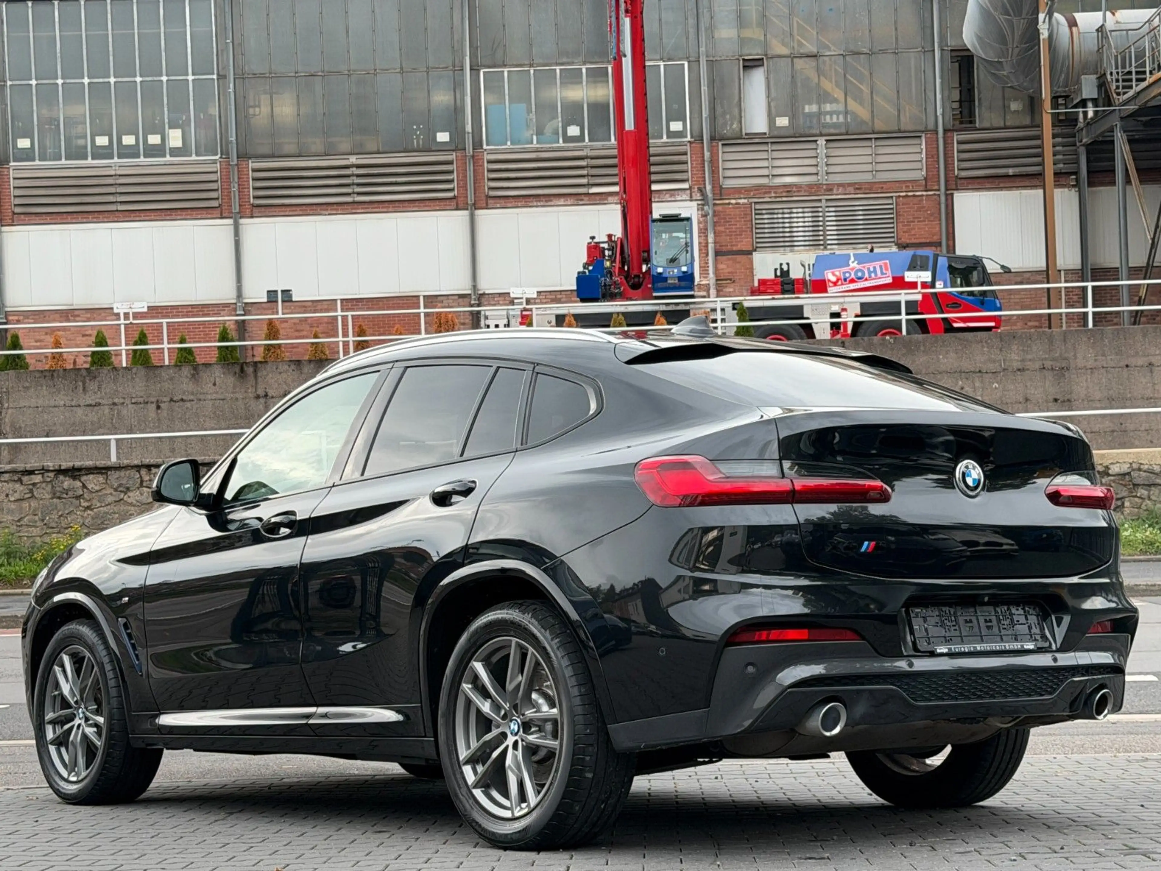 BMW X4 xDrive 20 i Panorama - LED - M Sportpaket /// — photo 8