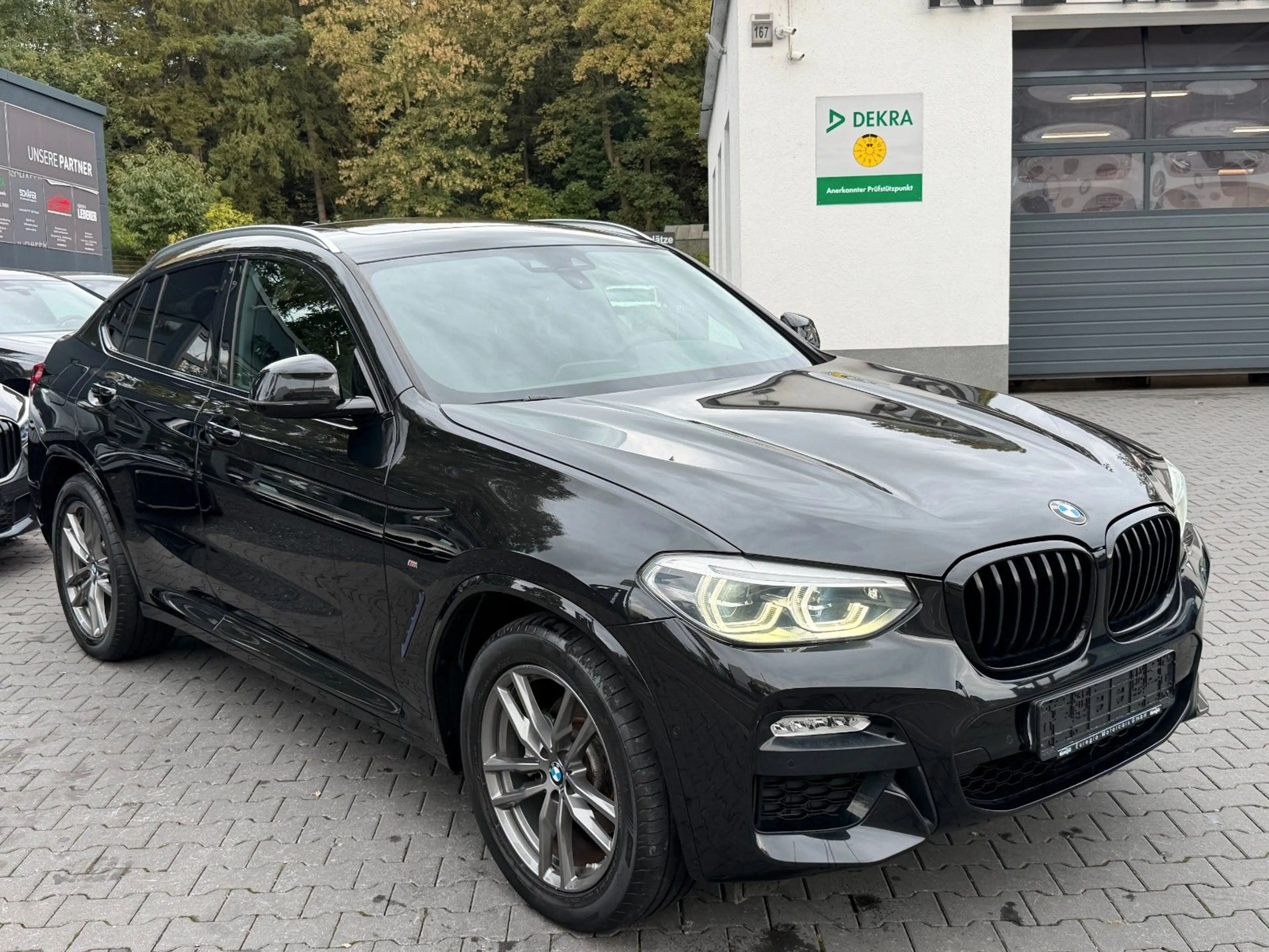 BMW X4 xDrive 20 i Panorama - LED - M Sportpaket /// — photo 5