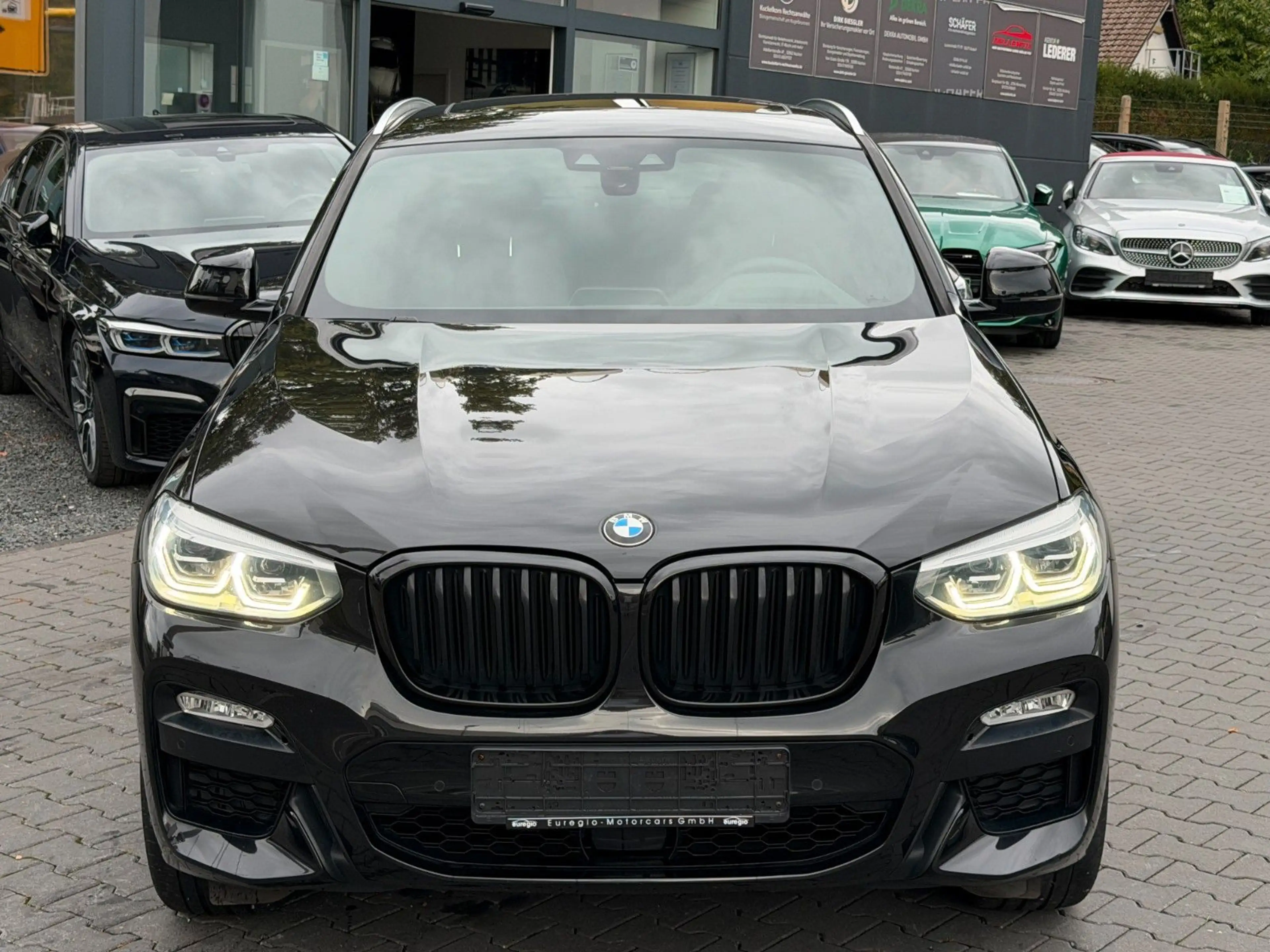 BMW X4 xDrive 20 i Panorama - LED - M Sportpaket /// — photo 4