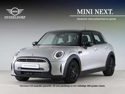 MINI Cooper 5-deurs Camden Edition Aut.