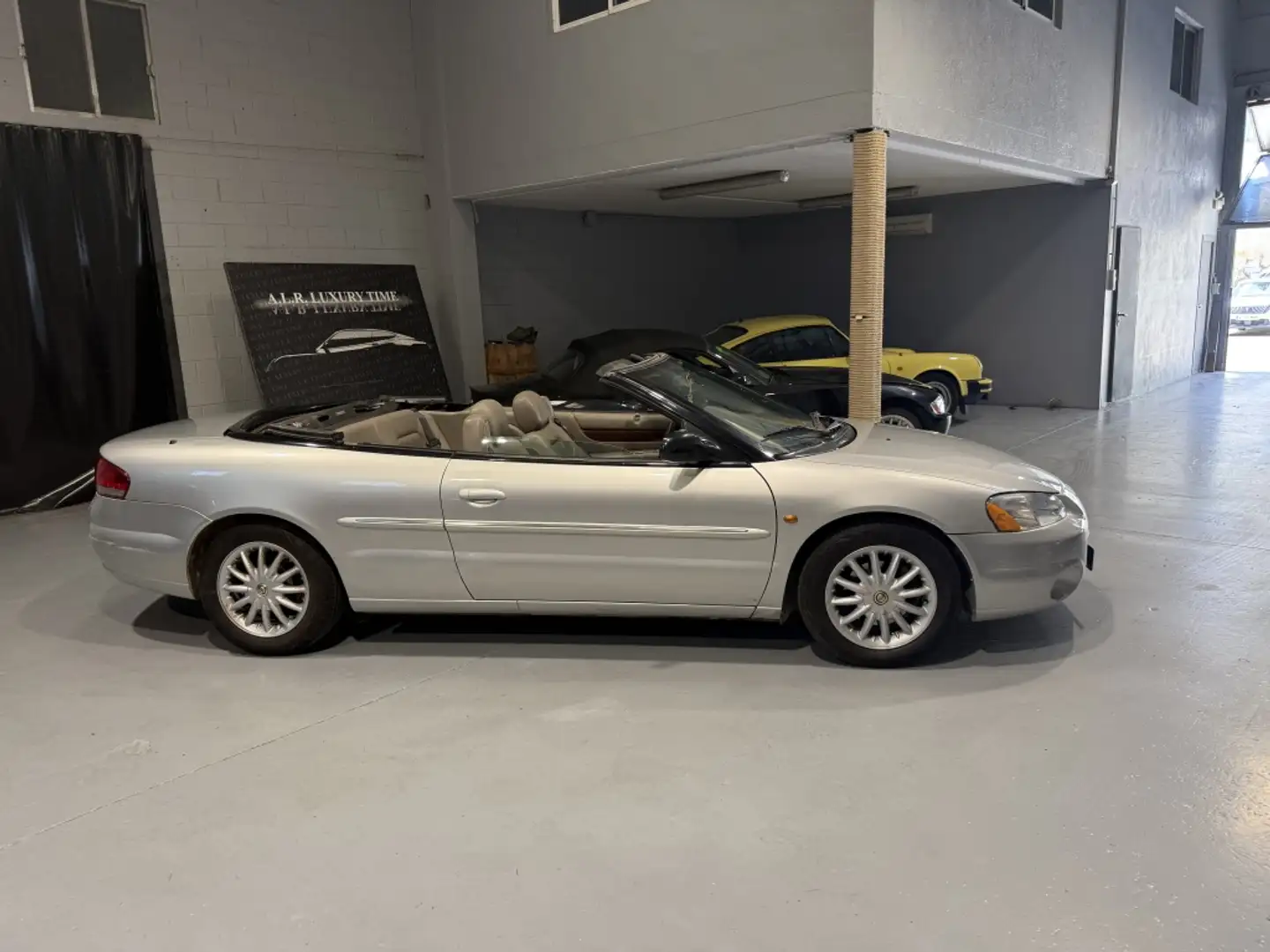 Chrysler Sebring Cabrio 2.0 LX Gris - 2