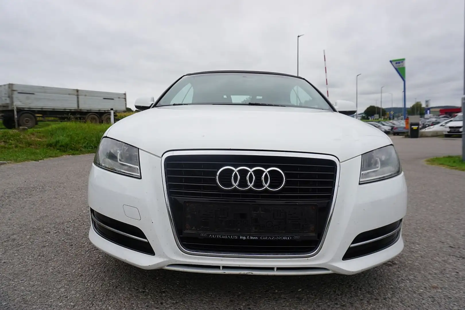 Audi A3 Cabriolet 1,2 TFSI Comfort Edition Weiß - 1