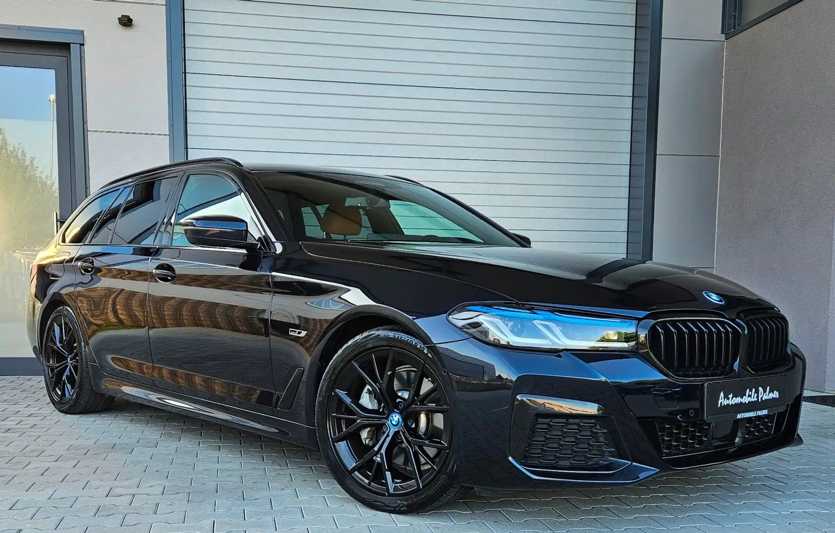 BMW 530 e xDrive M Sport 1Hand 19 Zoll Schwarz - 2