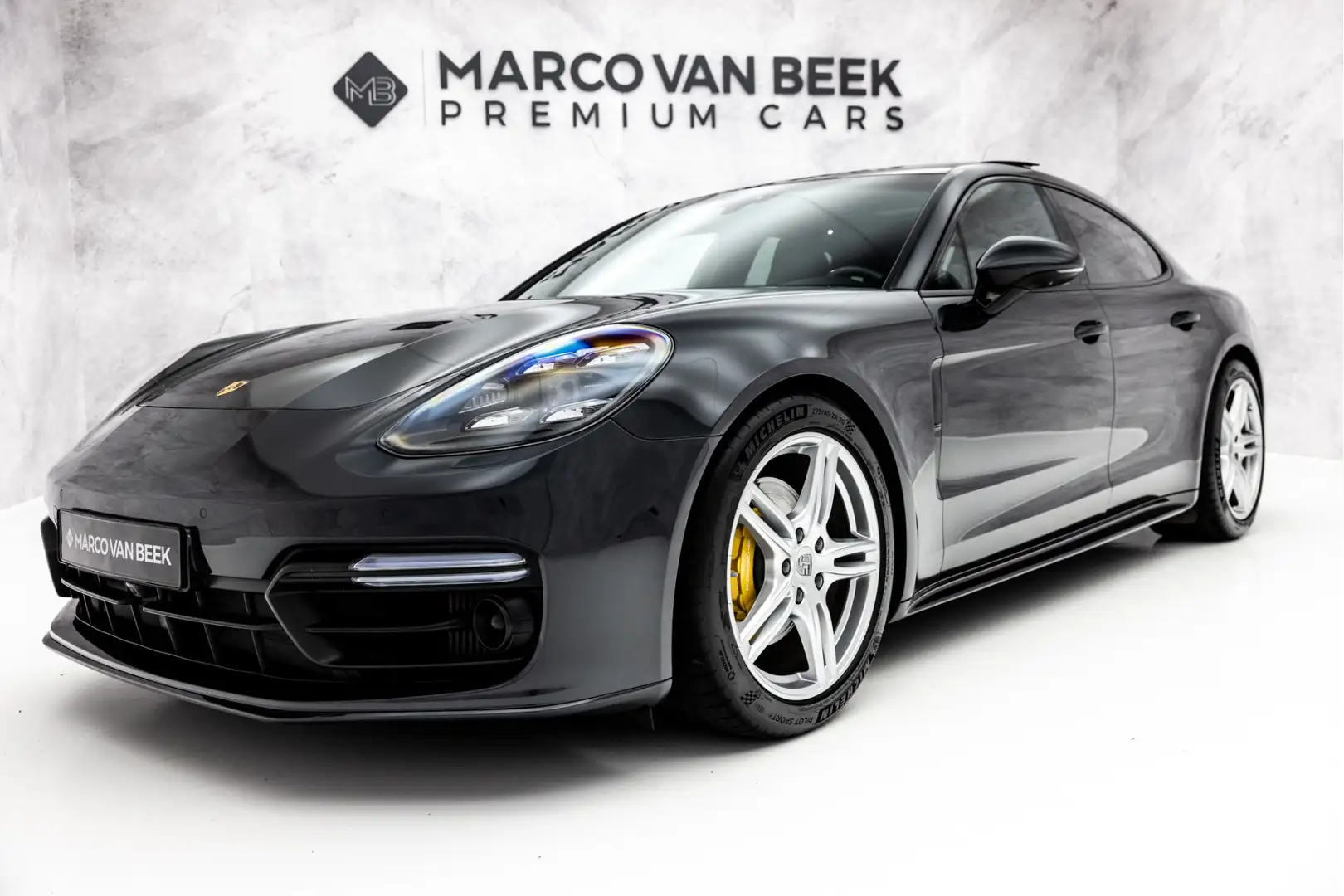 Porsche Panamera 2.9 4S | Pano | SportDesign | 4W Sturing | Stoelve Grijs - 1