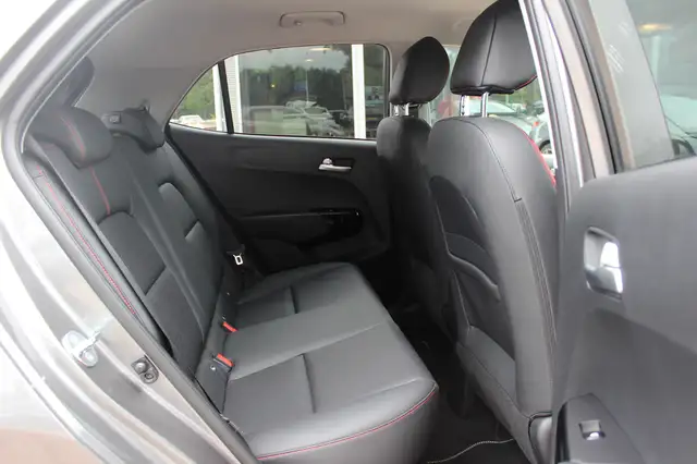 Kia Picanto view 12