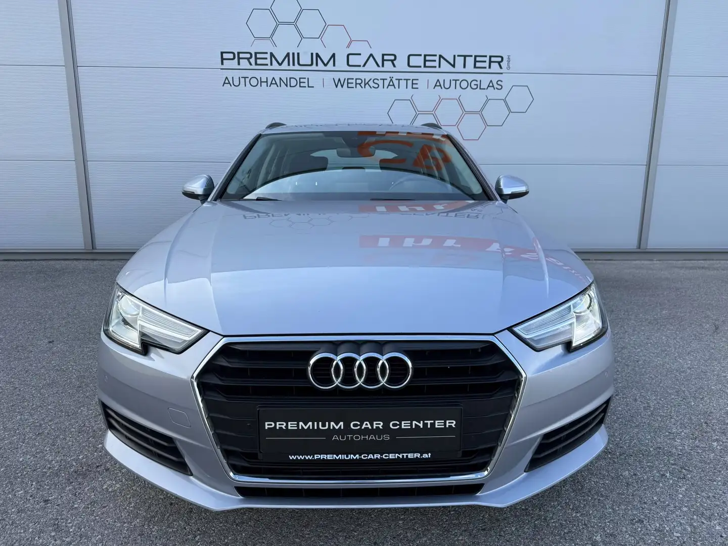 Audi A4 2,0 TDI Avant XENON / LED / BORDCOM. / TMEPOMAT Grau - 2