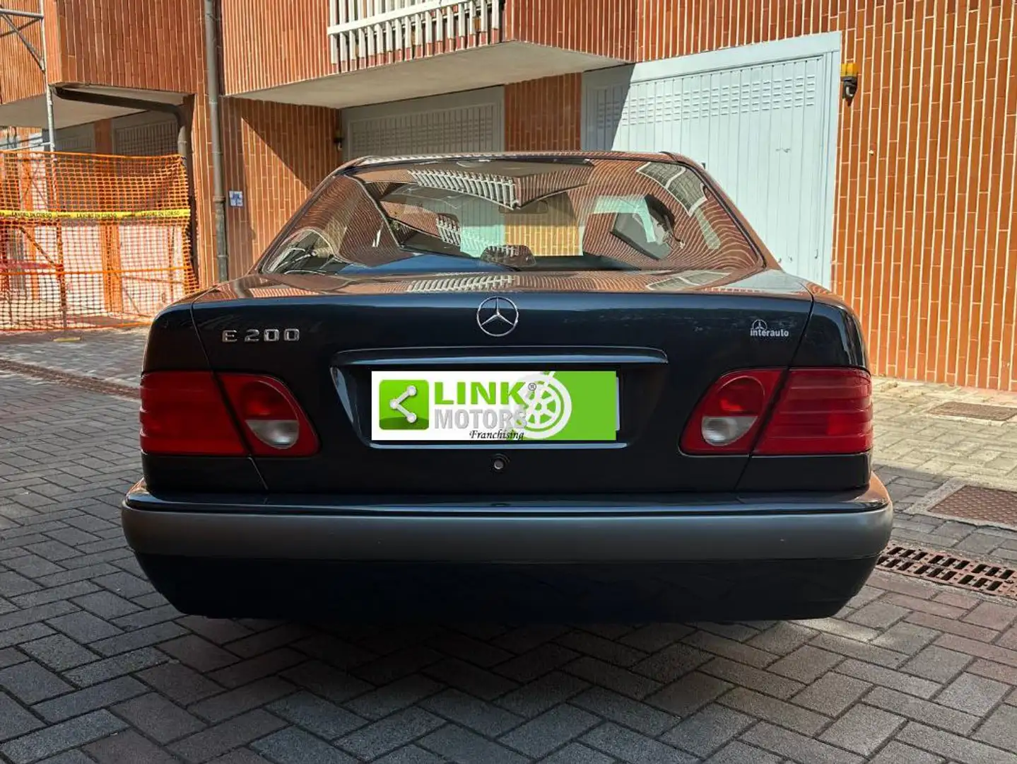 Mercedes-Benz E 200 Classe E - W210 Berlina Classic - GPL - Zwart - 2