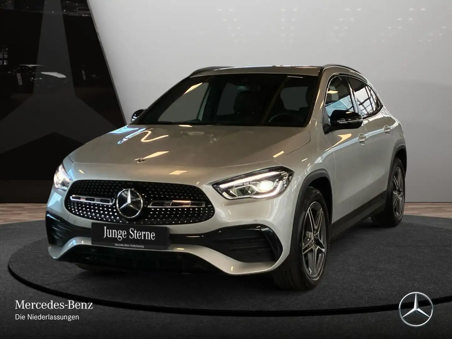 Mercedes-Benz GLA 220 d 4M AMG+NIGHT+LED+KAMERA+8G Plateado - 2