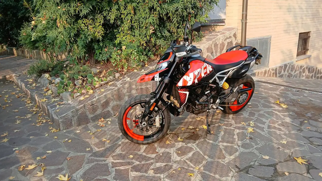 Ducati Hypermotard 950