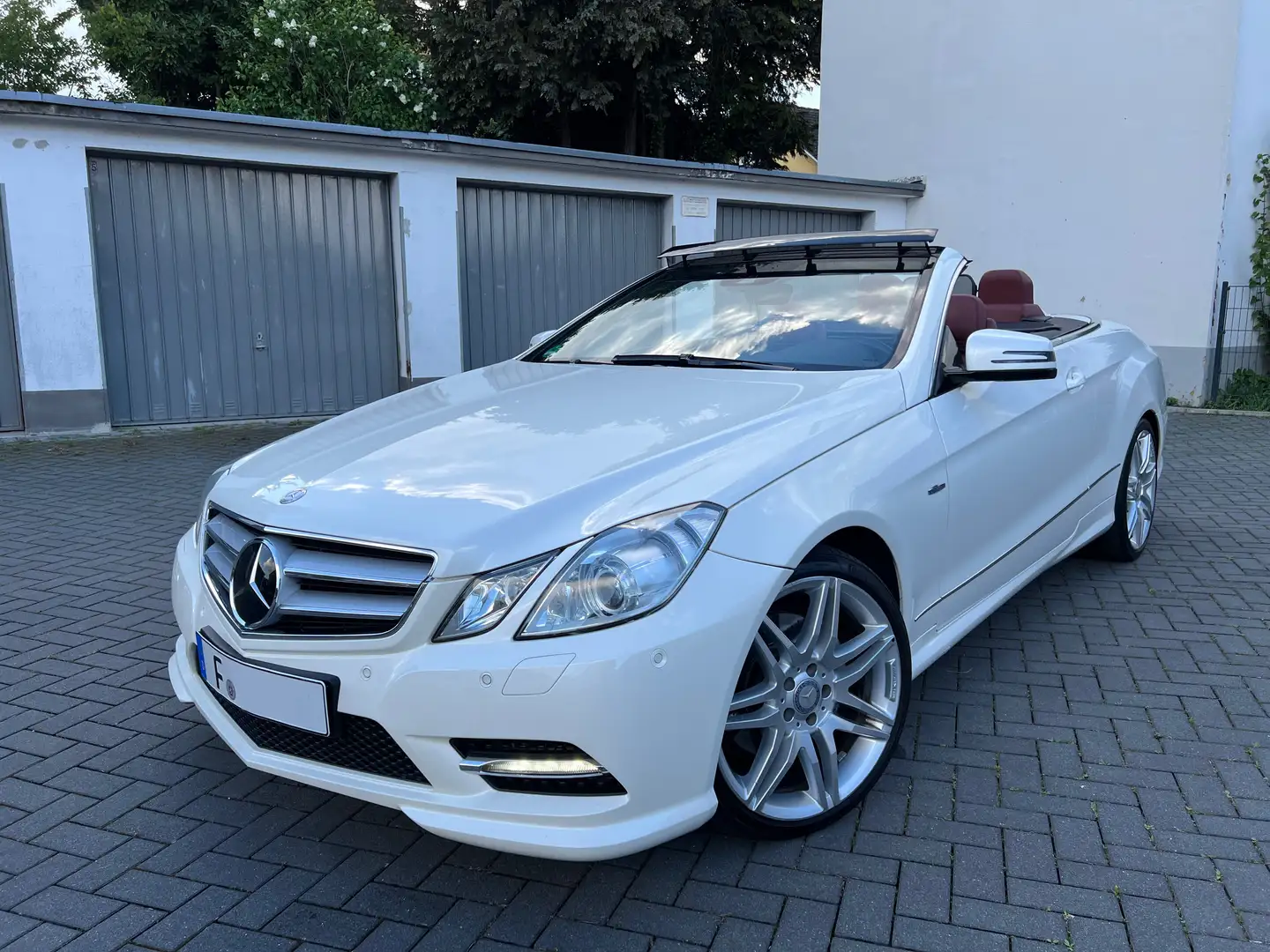 Mercedes-Benz E 350 CDI DPF Cabrio AMG PAKET - 2