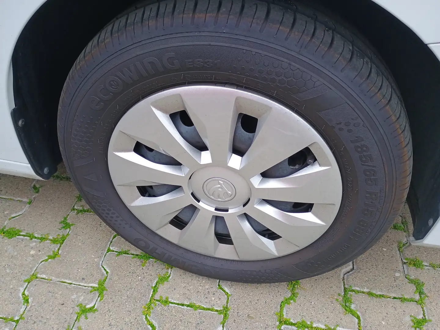Skoda Fabia 1.0 MPI Selection Weiß - 2