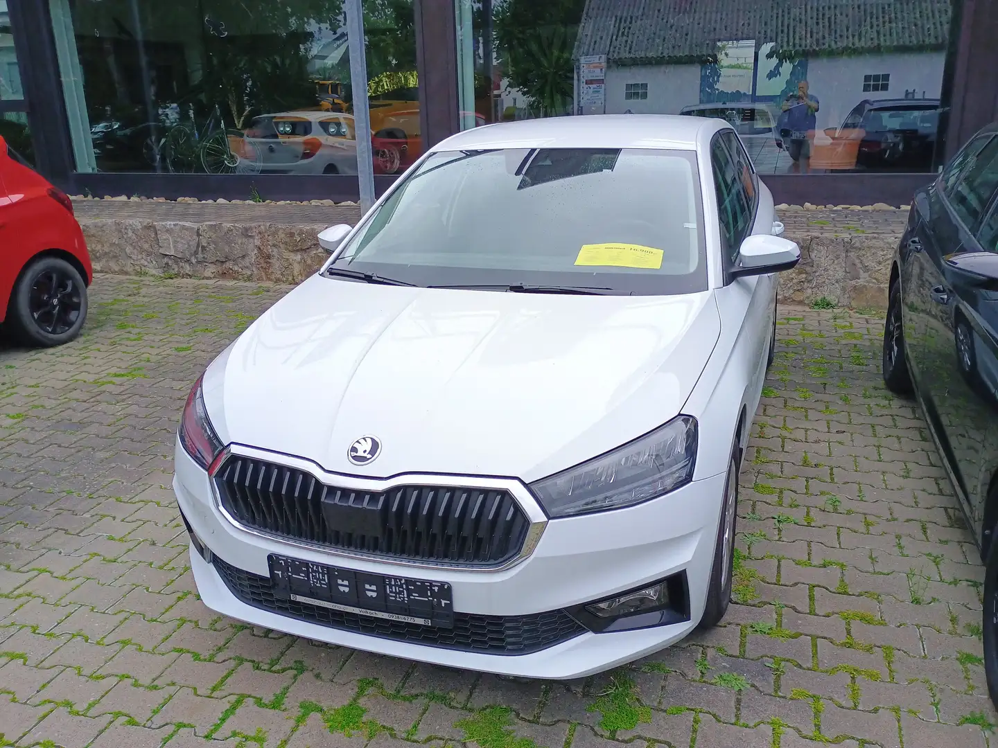 Skoda Fabia 1.0 MPI Selection Weiß - 1
