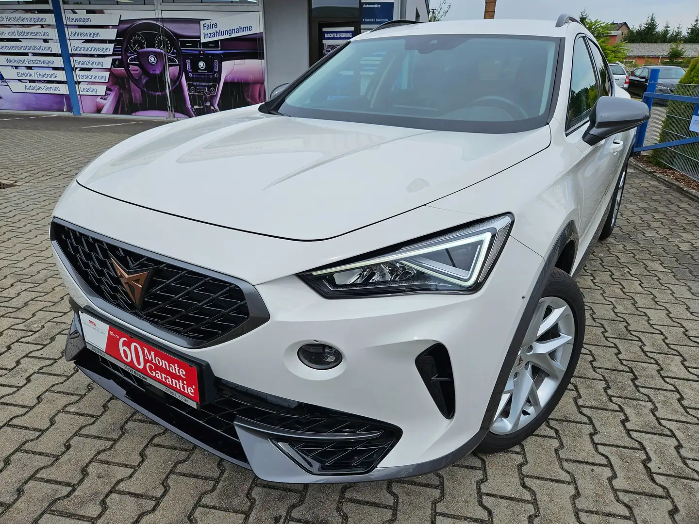 CUPRA Formentor Purer Fahrspaß und sparsam auch noch! Weiß - 1