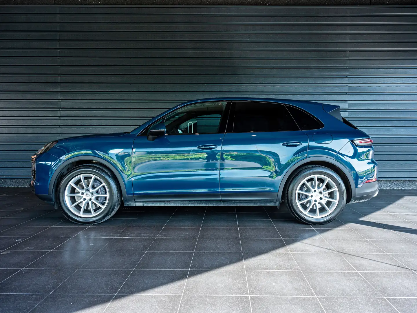Porsche Cayenne E-Hybrid Blauw - 2