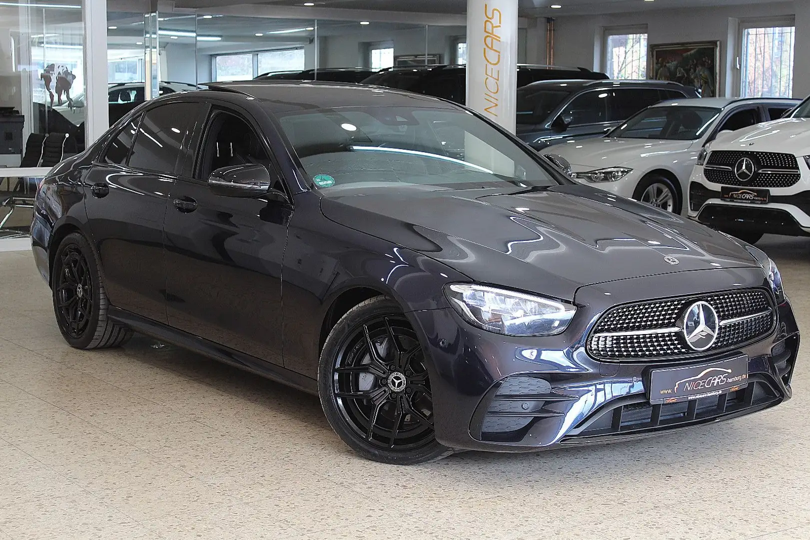 Mercedes-Benz E 220 "AMG-Line"Panorama"19Zoll"Night-Paket"Ambie Kék - 1