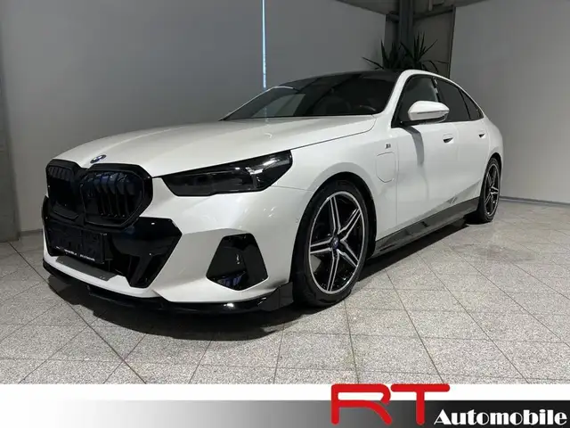 BMW 550 e xDrive M Sport Performance Paket