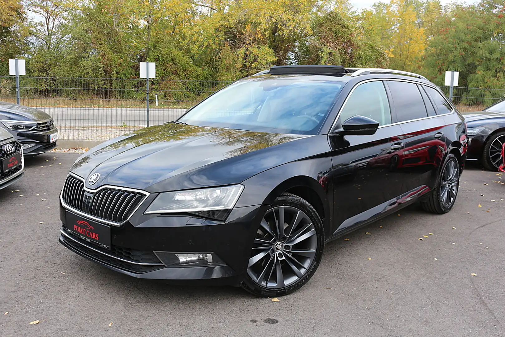 Skoda Superb Kombi 2.0 TDI Style DSG Vollausstattung Schwarz - 2