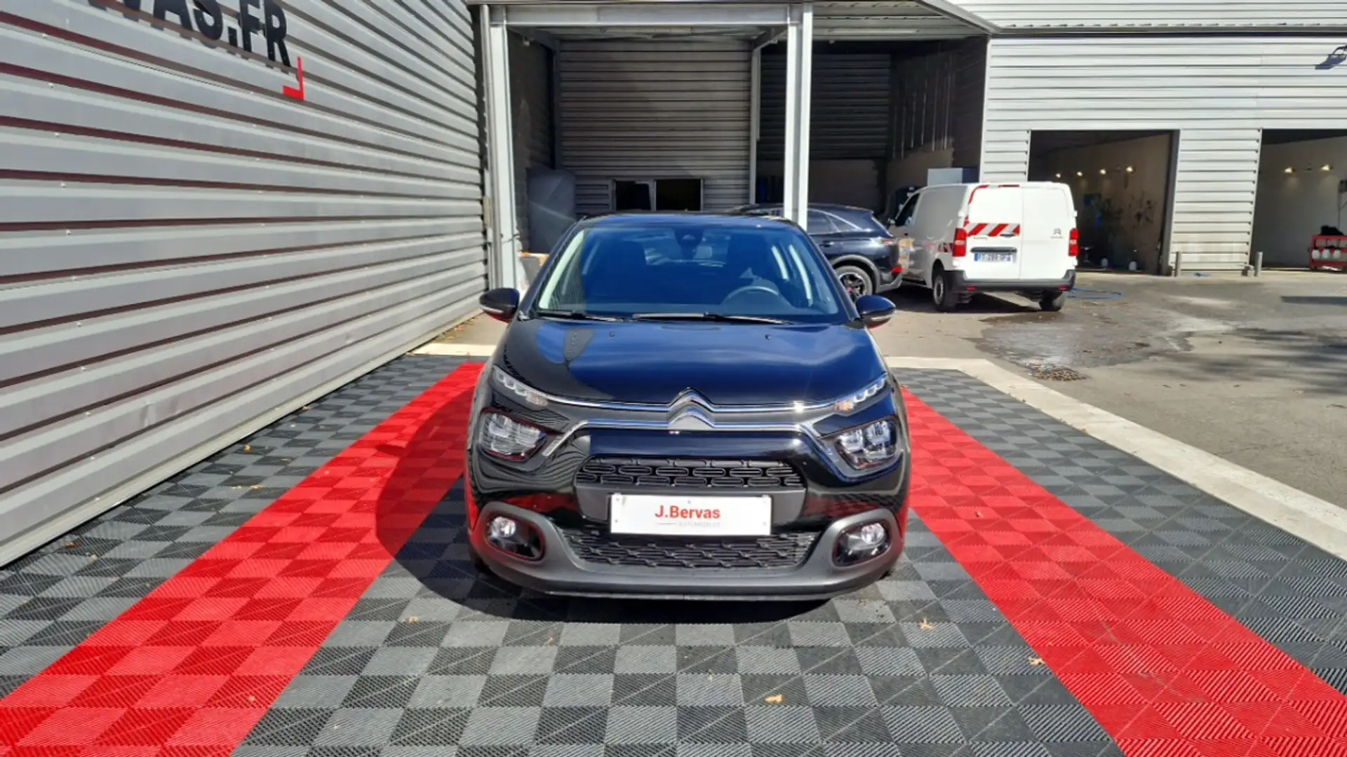 Citroen C3 PURETECH 83 CH BVM5 PLUS Noir - 2