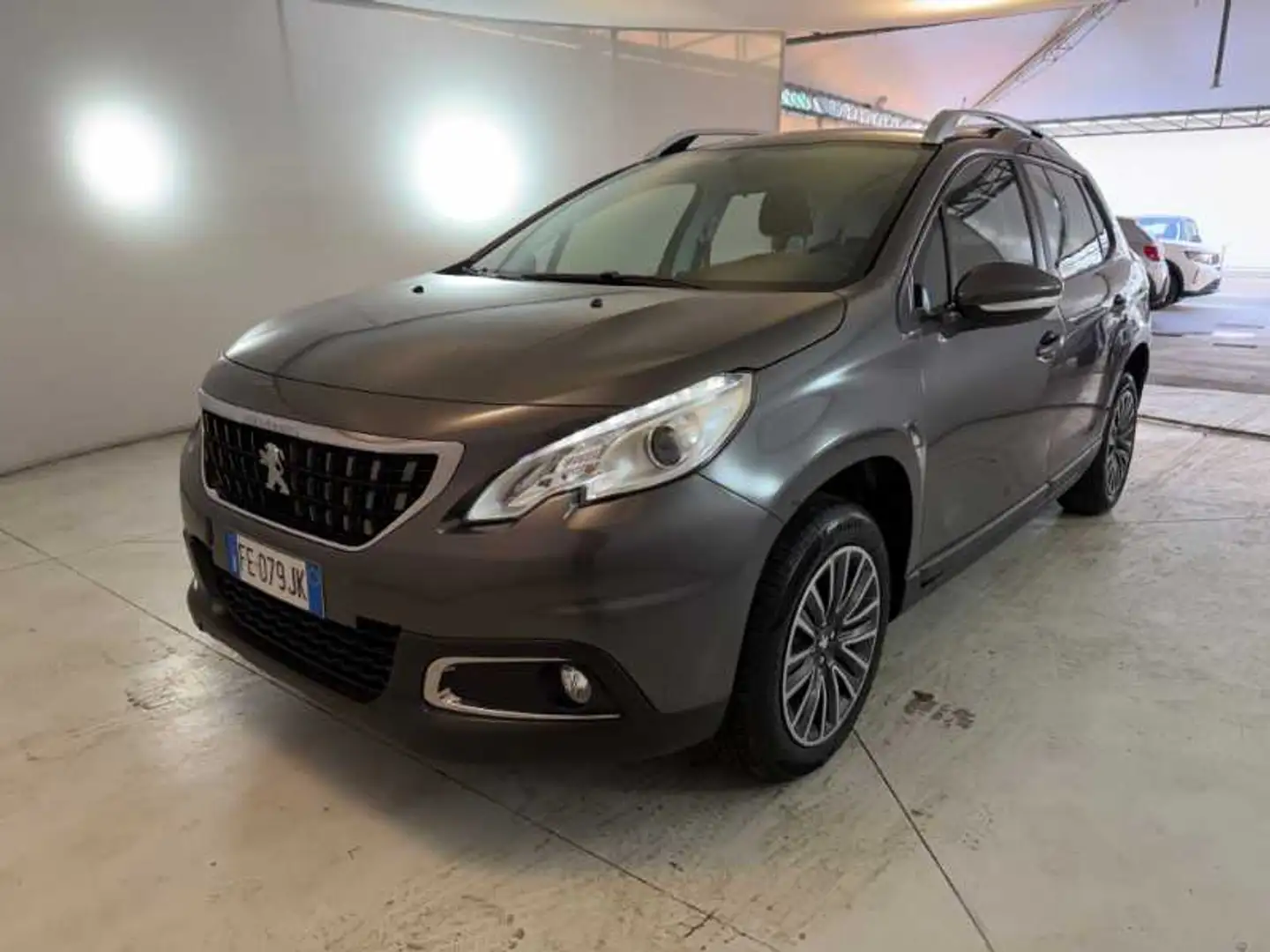 Peugeot 2008 1.6 BlueHDi Access Gris - 1