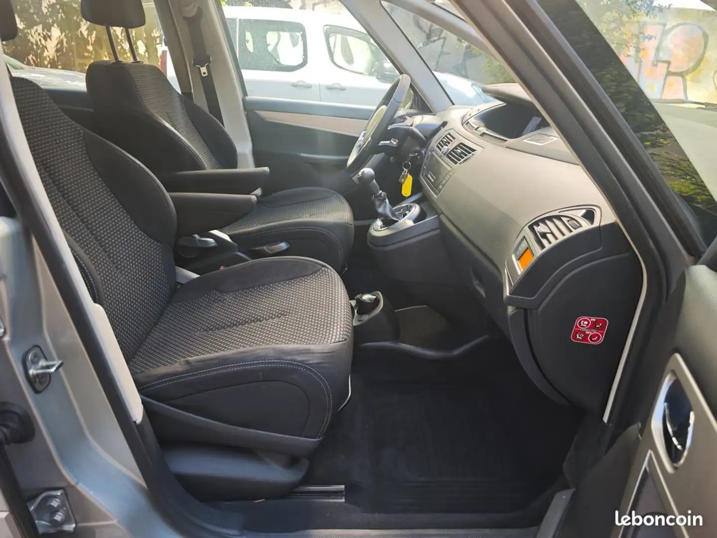 Citroen C4 Picasso 1.6 HDi110 Millenium Gris - 2