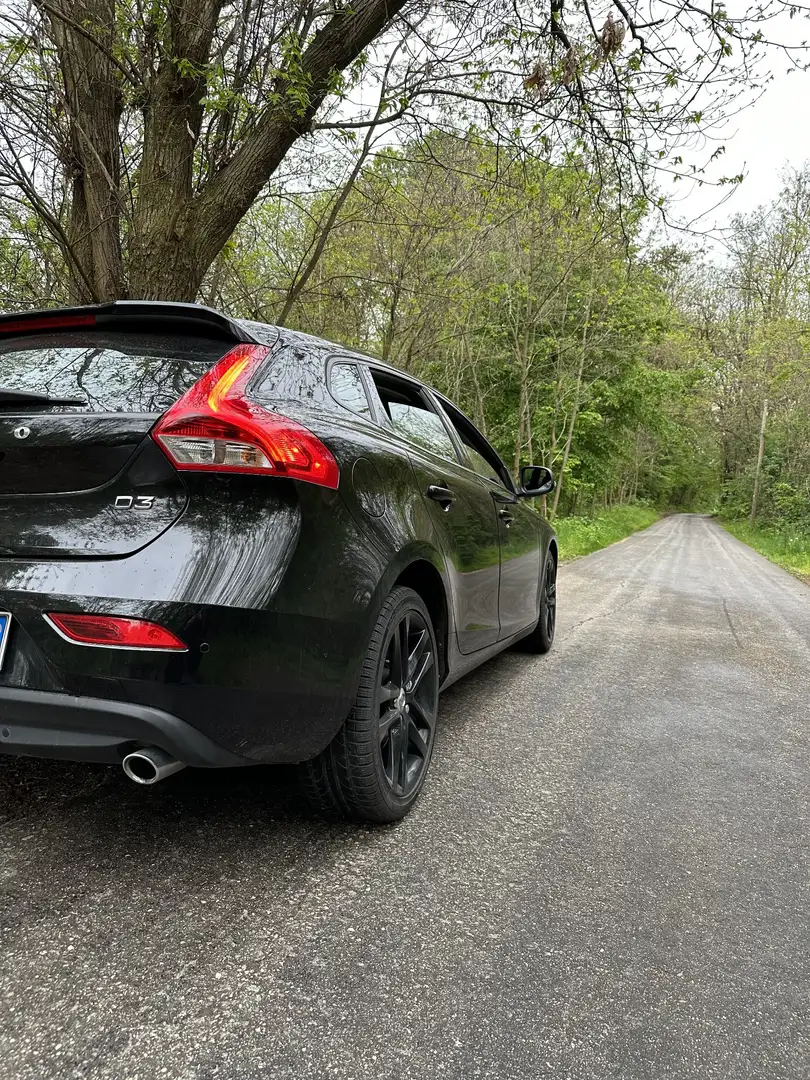 Volvo V40 2.0 D3 Momentum 2.0 150cv - 1